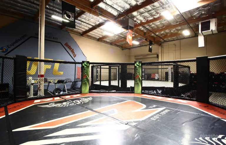  Huge Training Octagon with World Class Amenities Two Miles from the Strip 