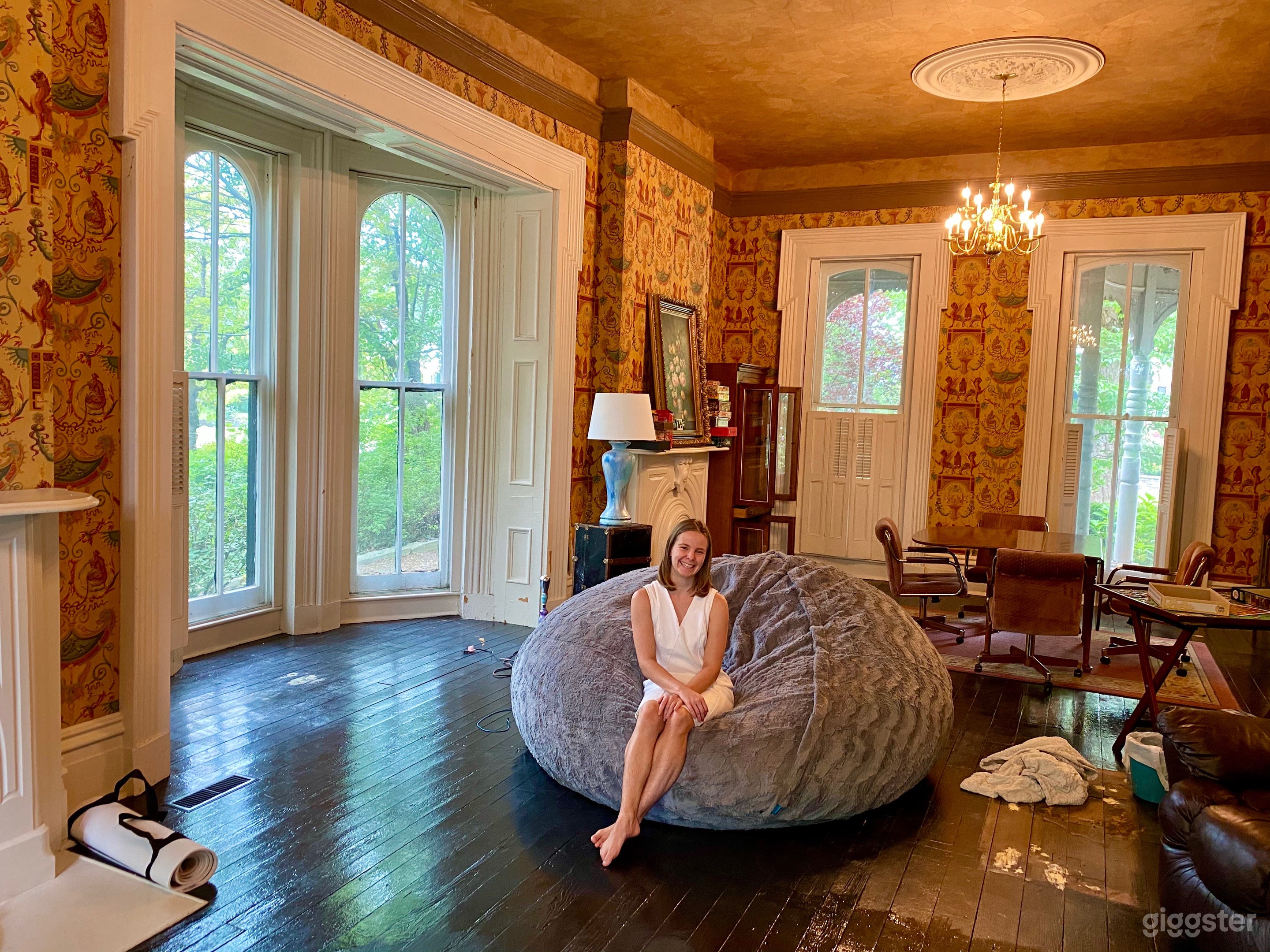 Victorian Mansion with River Views Photo 2