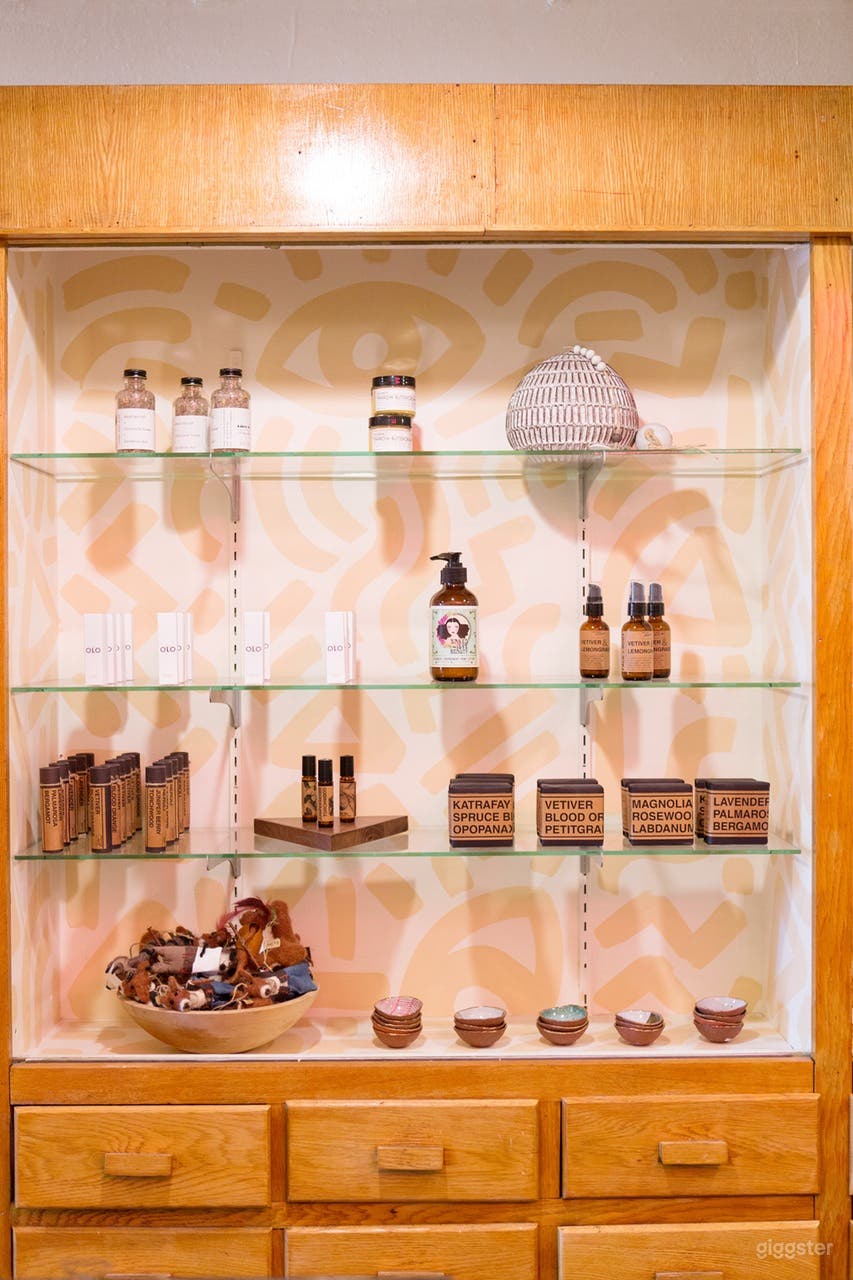 Eastside hip Boutique for filming  Photo 3