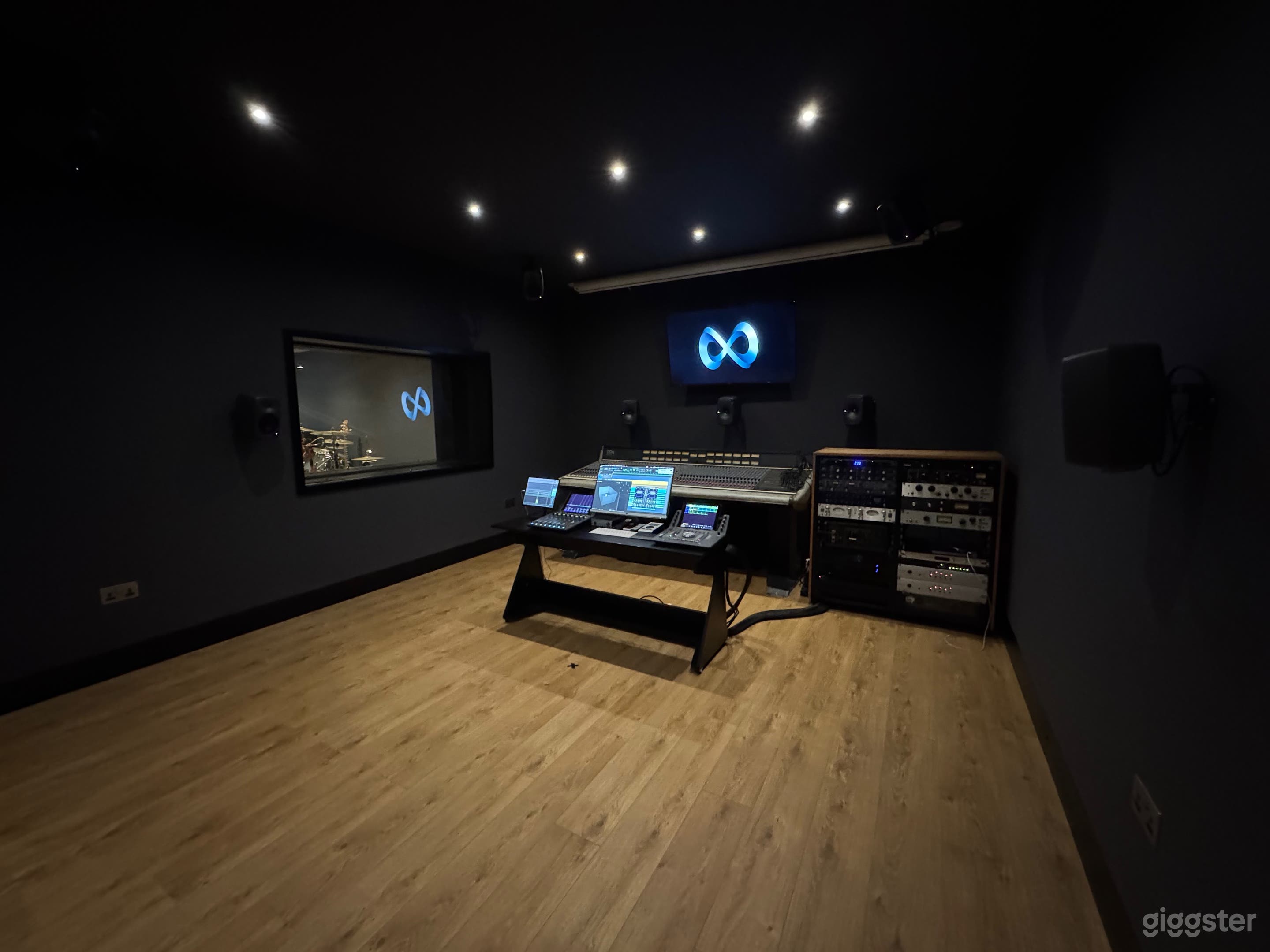 Recording studio / Immersive Audio / Podcast space Photo 1
