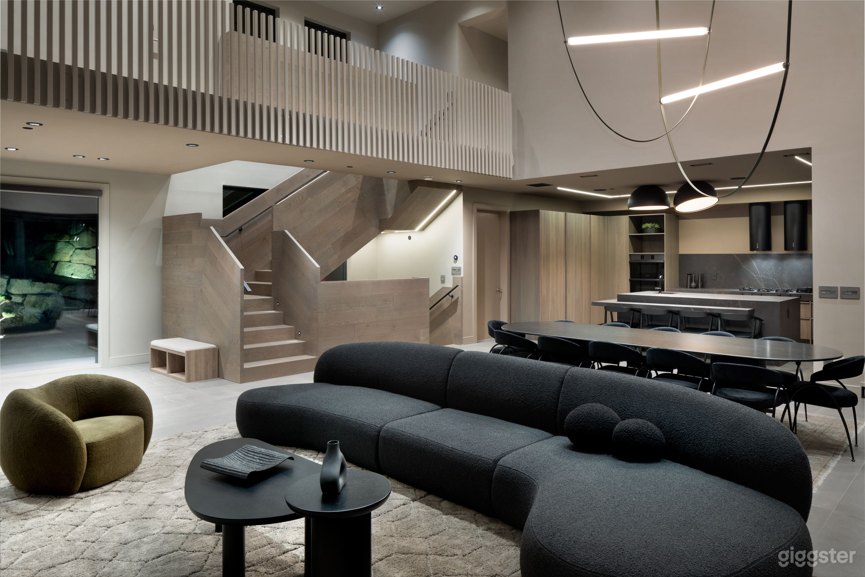 Mountain-View Luxury Retreat in Whistler Photo 4