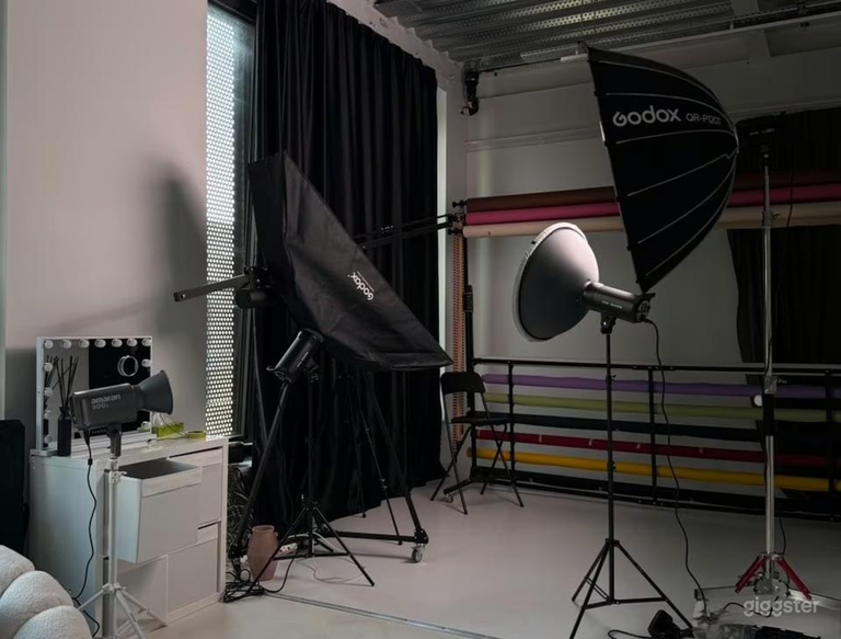  Podcast & Photo Studio Hire 