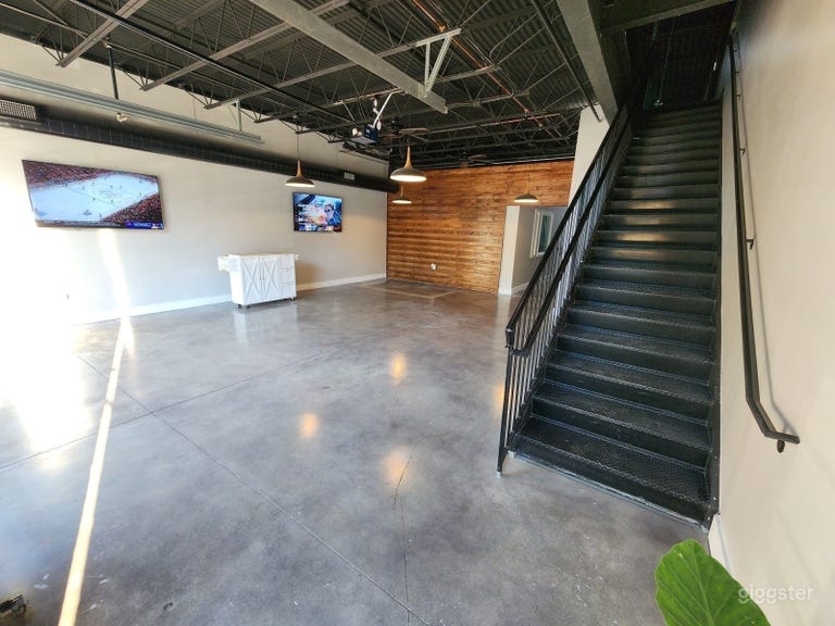  Upper Westside Loft Event Space w/ Skylights 