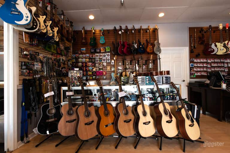  well-equipped recording studio  in Sandy Springs 