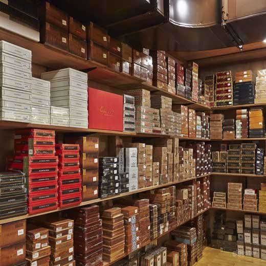 Portsmouth Cigar Lounge Area Photo 4