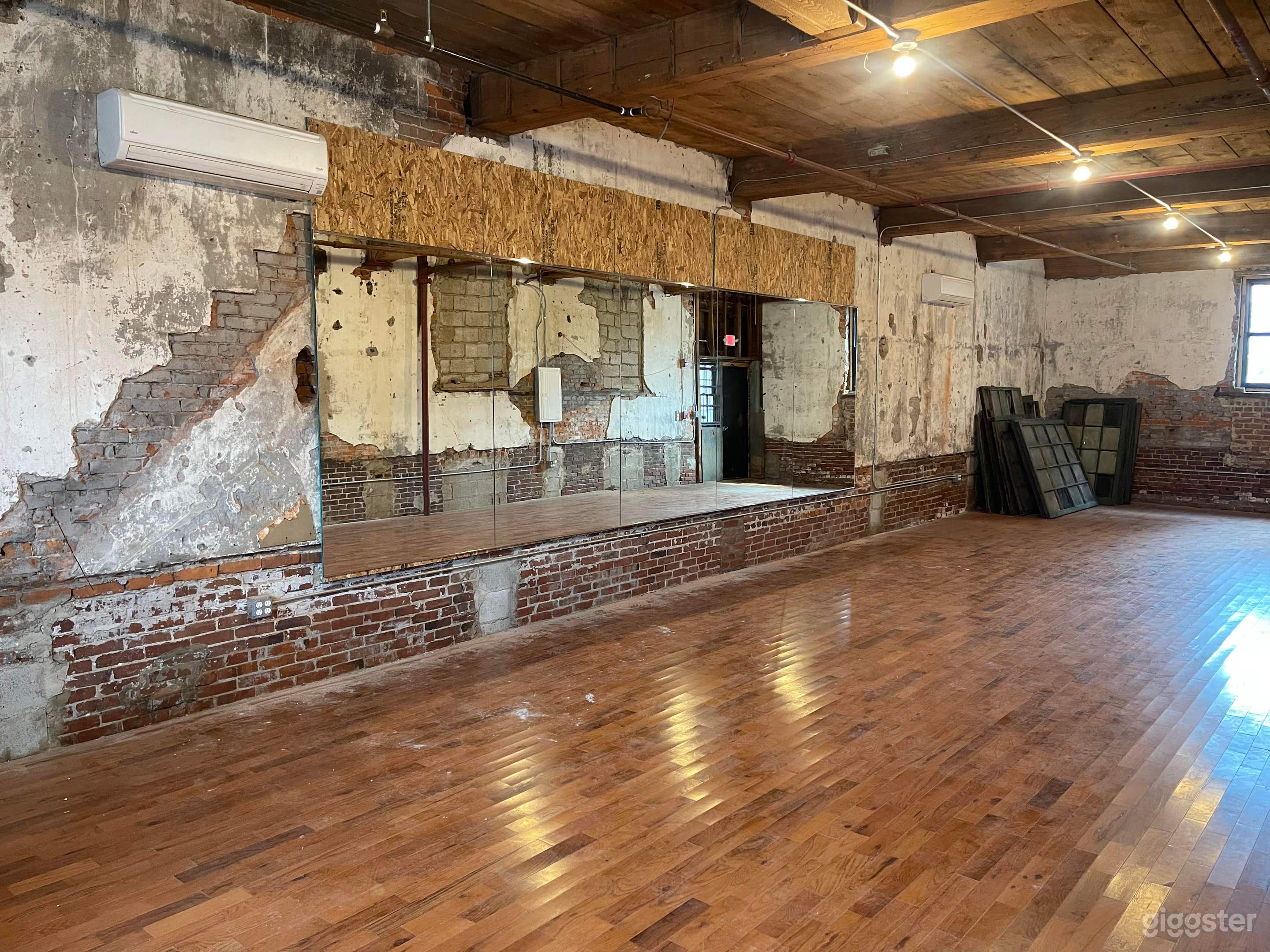 Industrial-Style Dance Room Photo 1