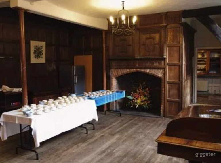  Oak Panelled Room 