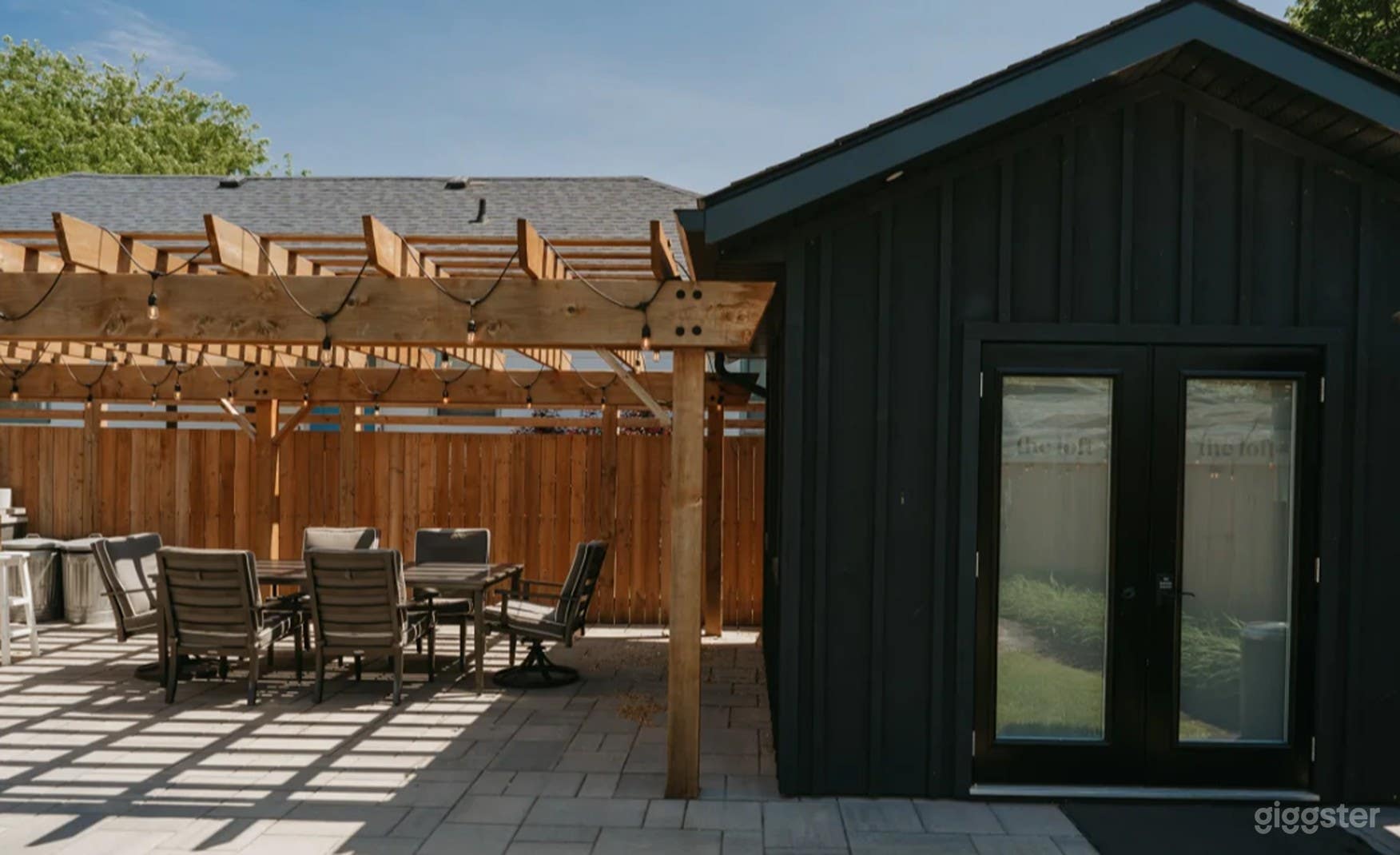 Industrial Loft/Office close to waterfront and downtown Photo 3