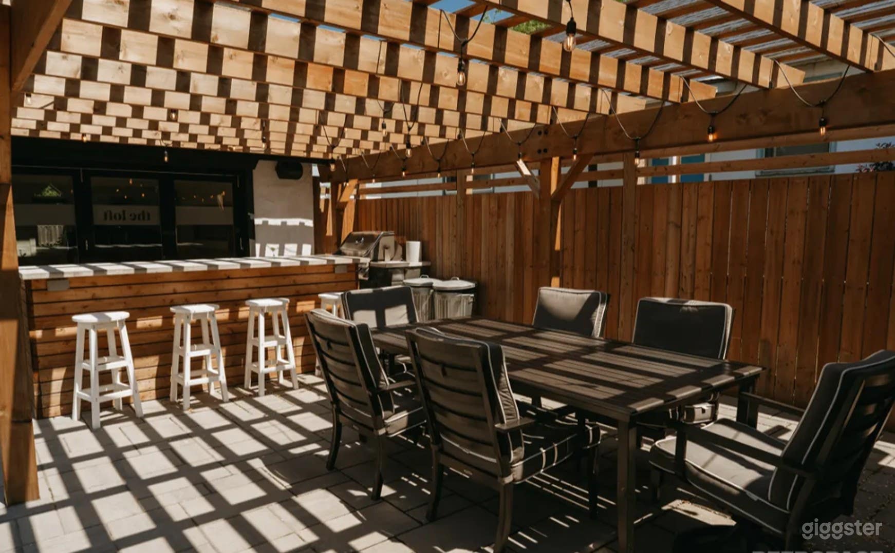 Industrial Loft/Office close to waterfront and downtown Photo 4