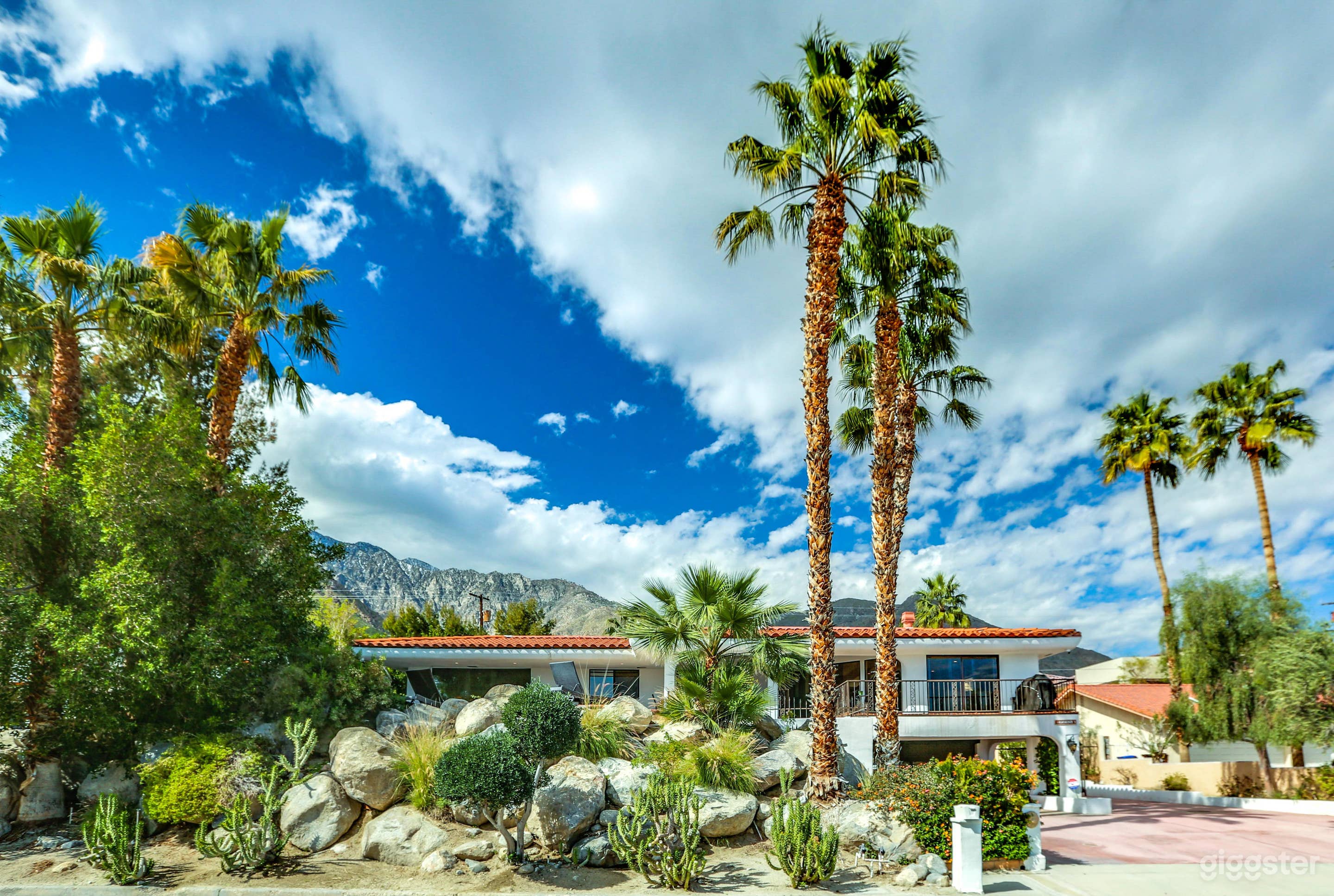 Palm Springs Estate - Valley Overlook Photo 2