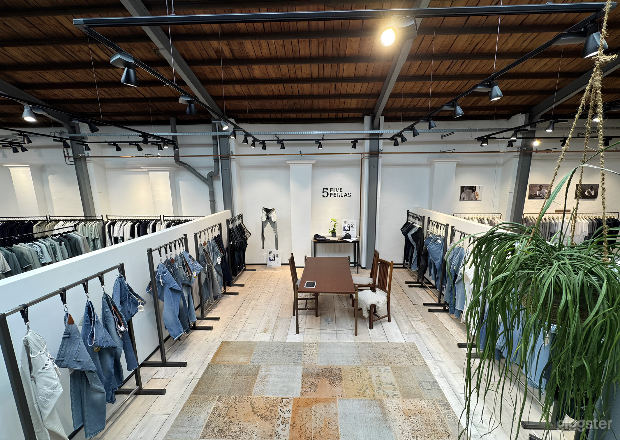 Industrieller Fashion Showroom & Kreativ-Loft in Düsseldorf Foto 3