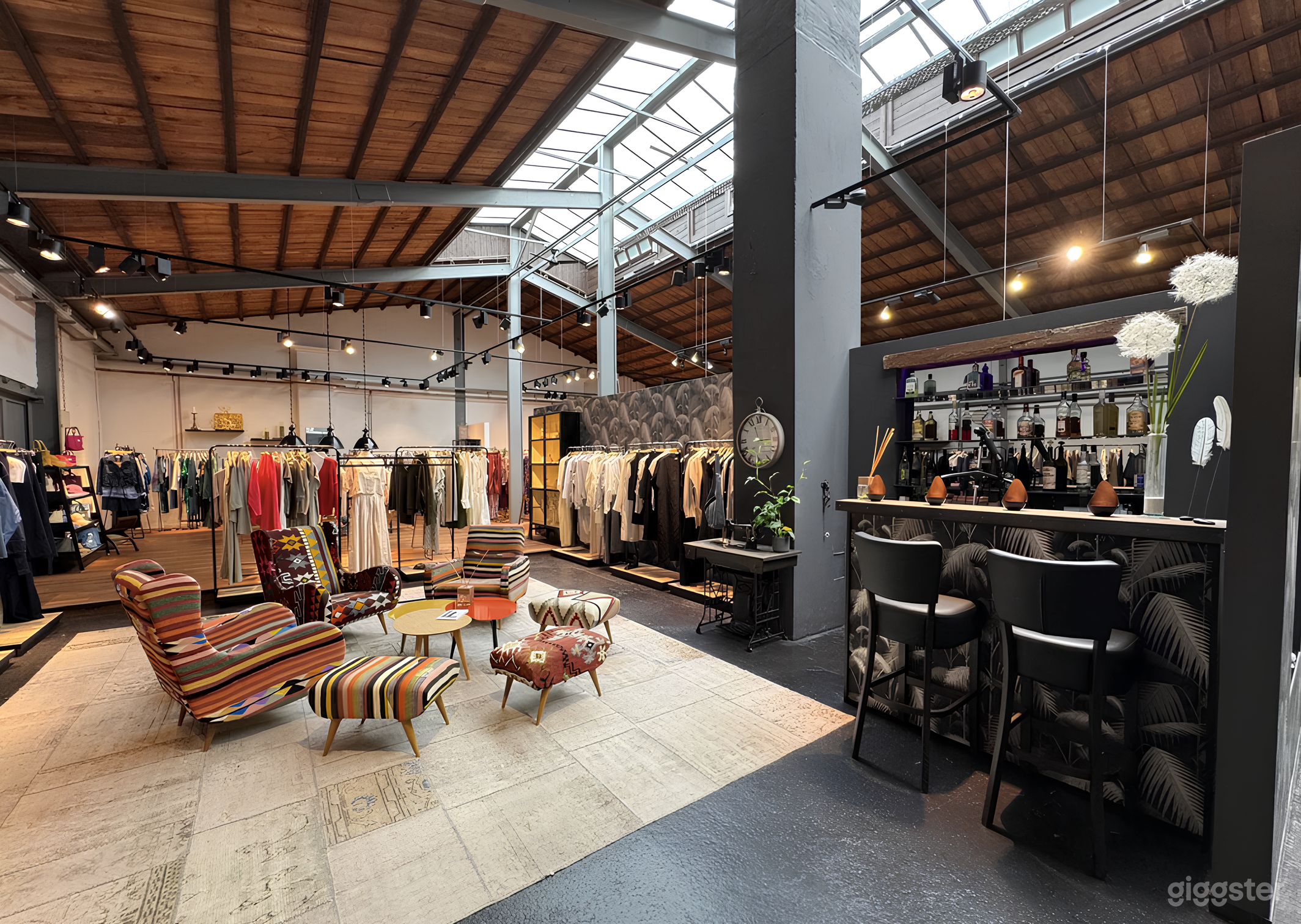 Industrieller Fashion Showroom & Kreativ-Loft in Düsseldorf Foto 4