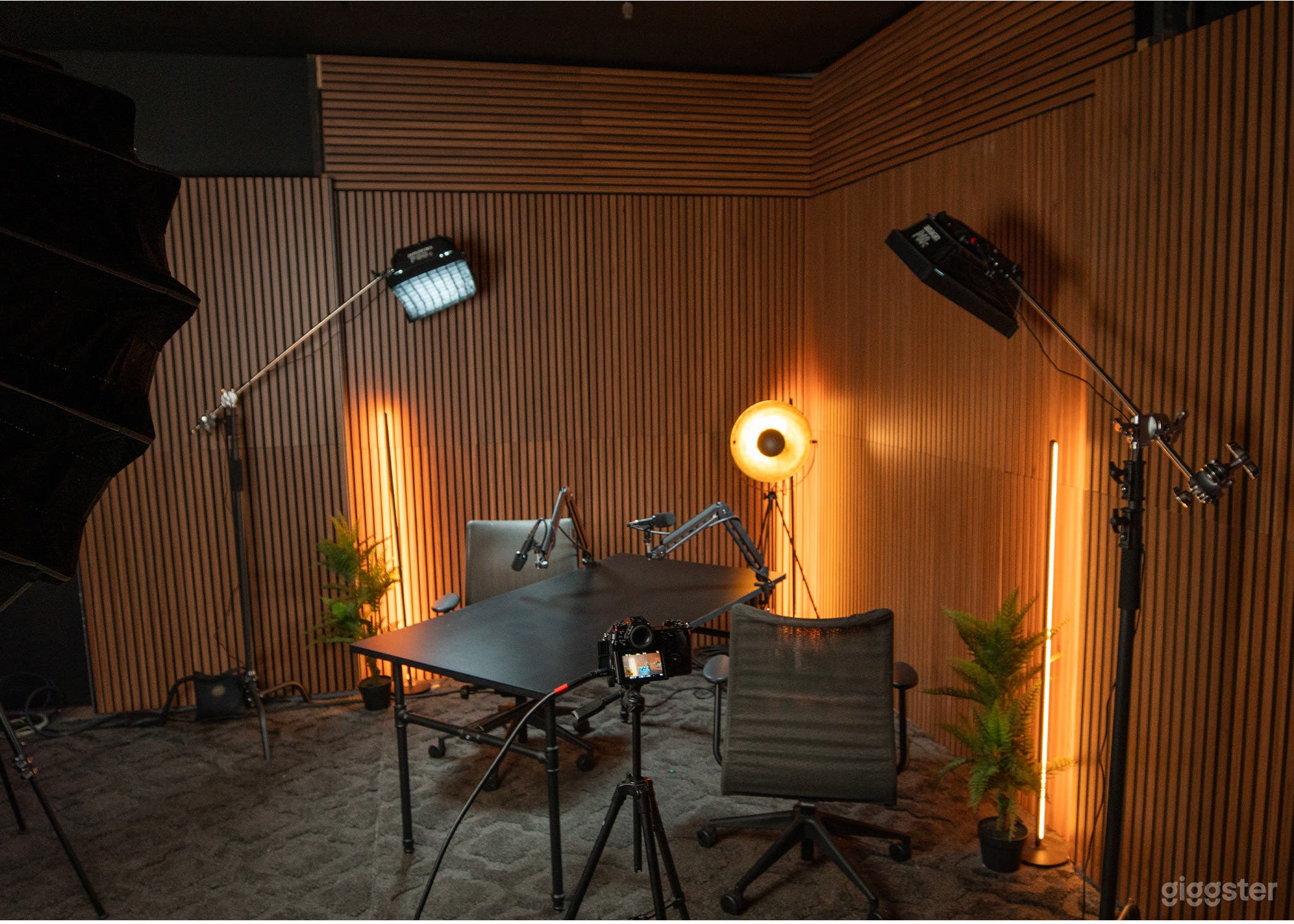 Versatile Podcast & Video Studio Photo 1