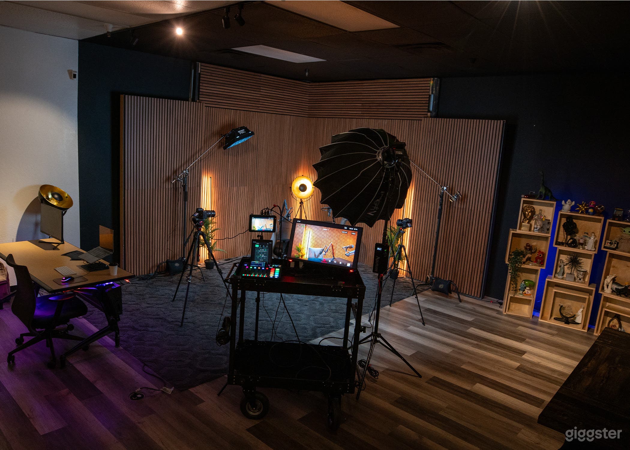 Versatile Podcast & Video Studio Photo 4