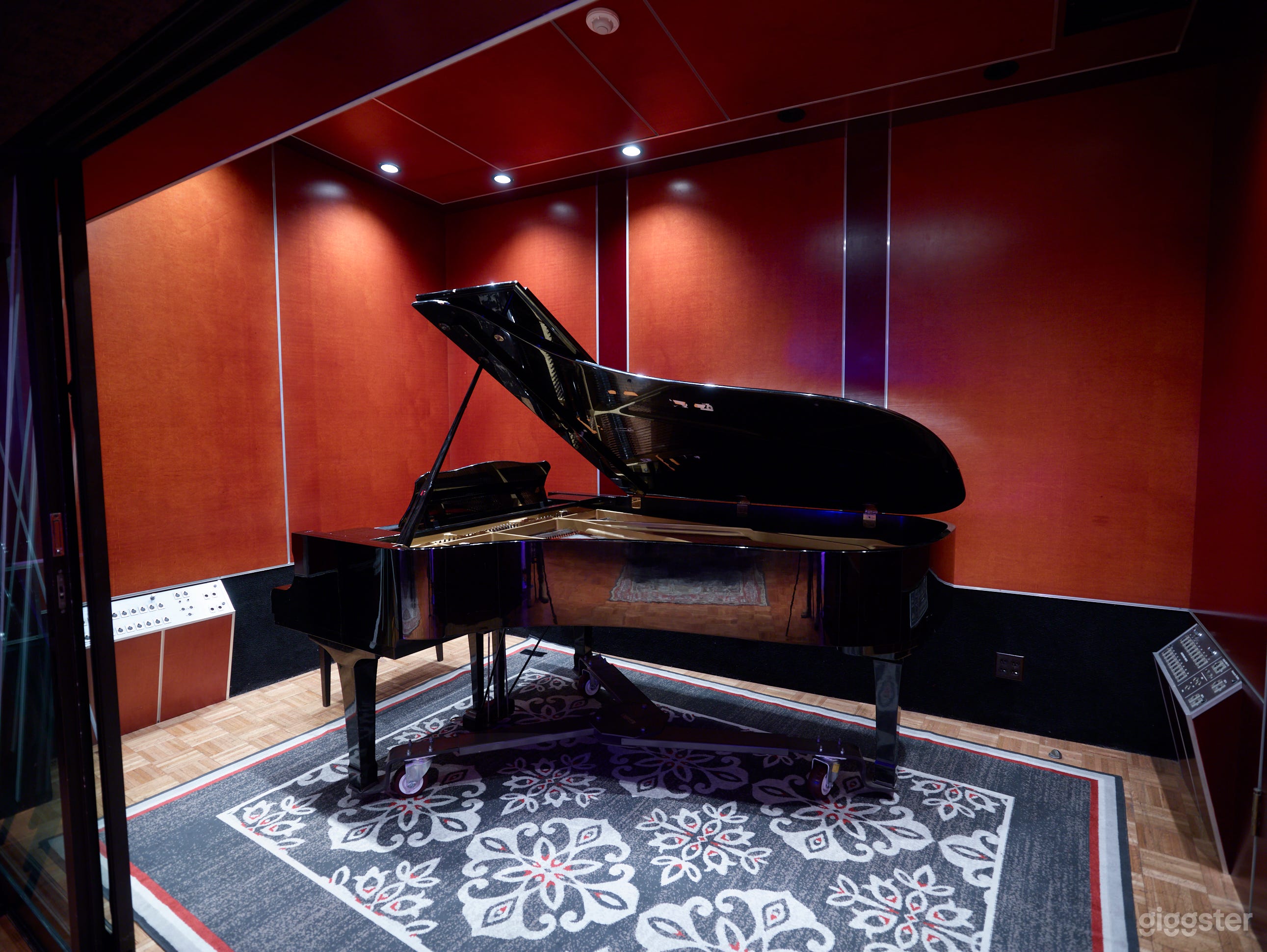 Recording Studio A in North Hollywood Photo 4