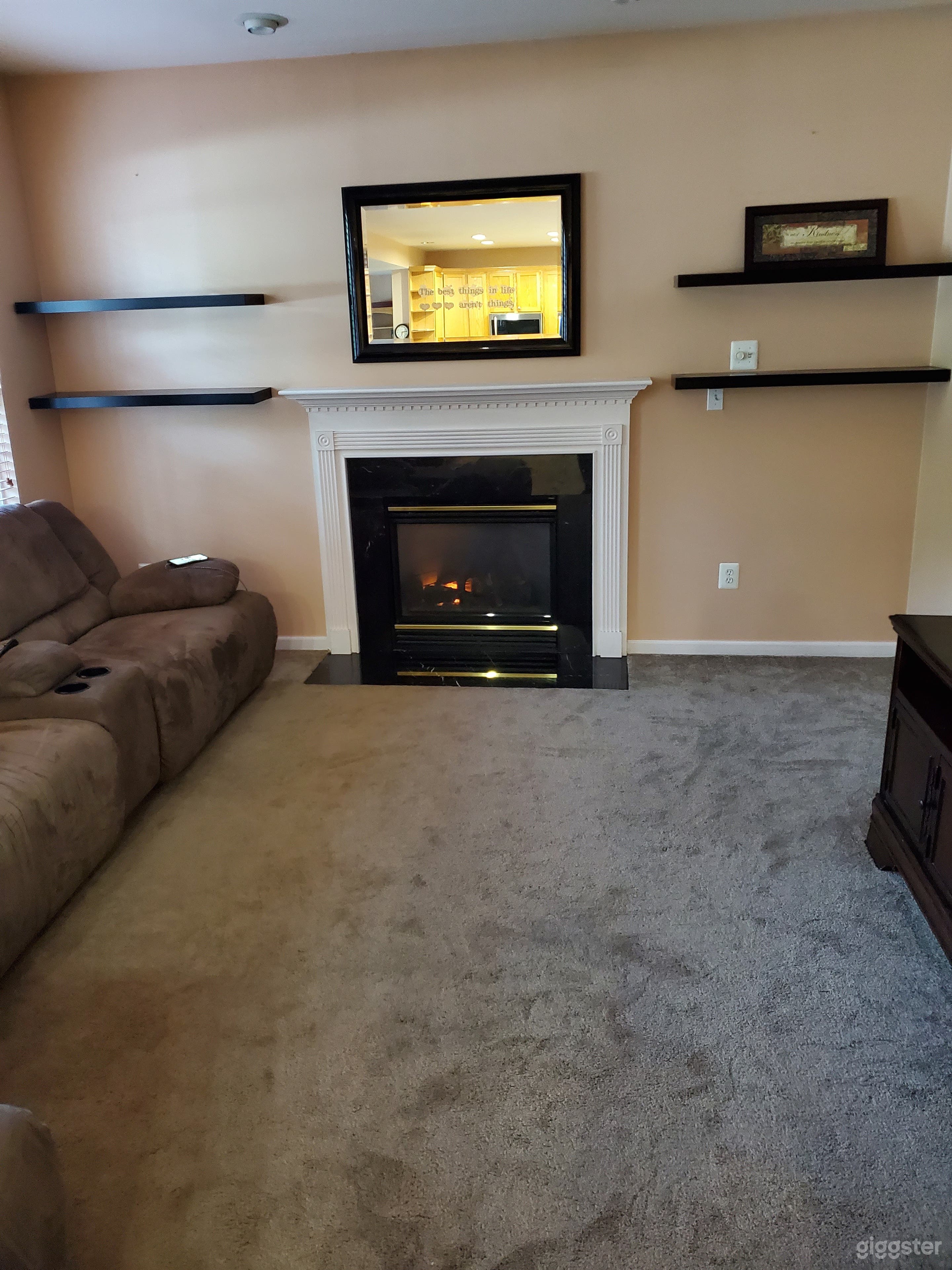 Beautiful Family home with awesome Features! Photo 3