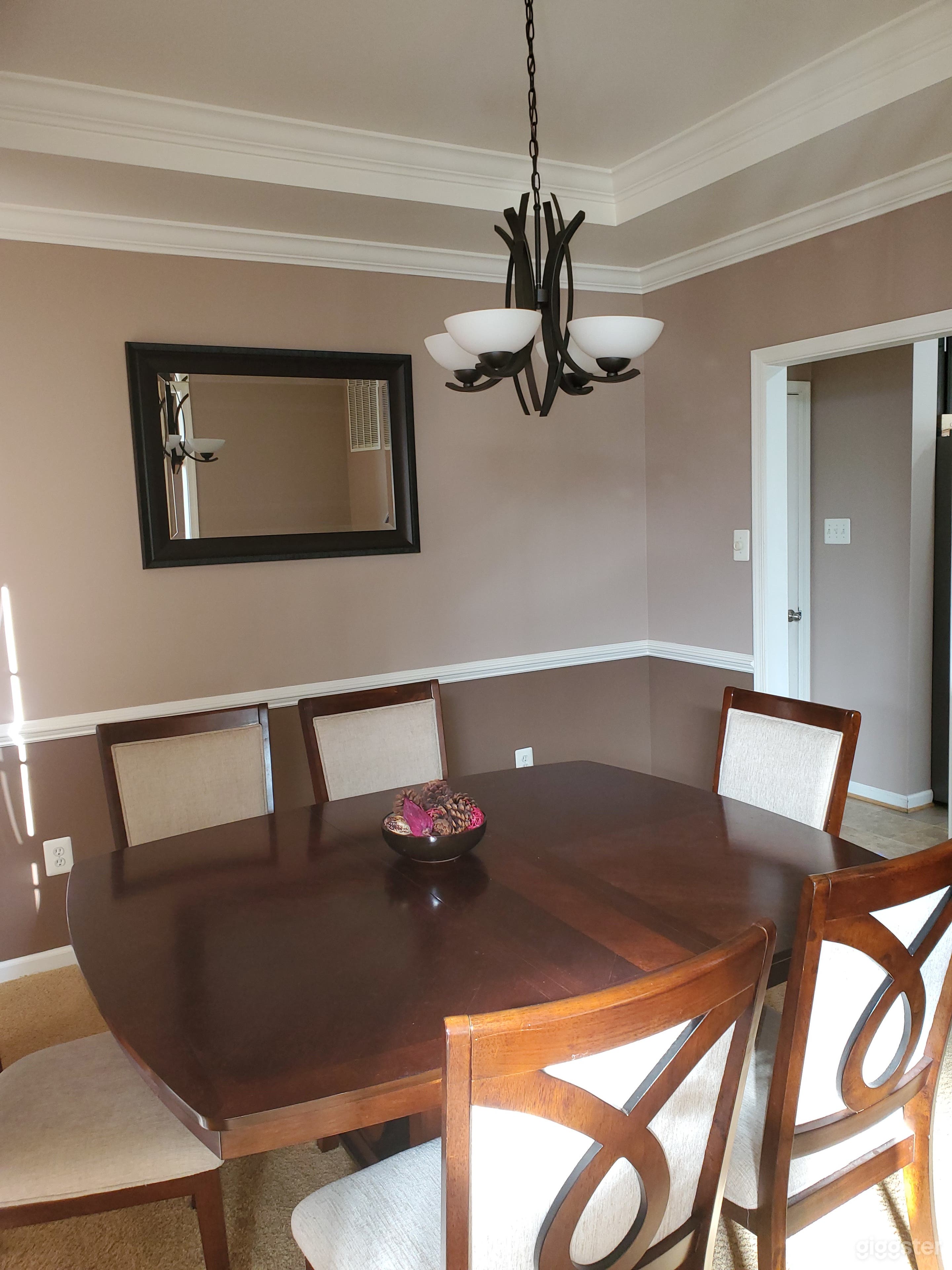 Beautiful Family home with awesome Features! Photo 1