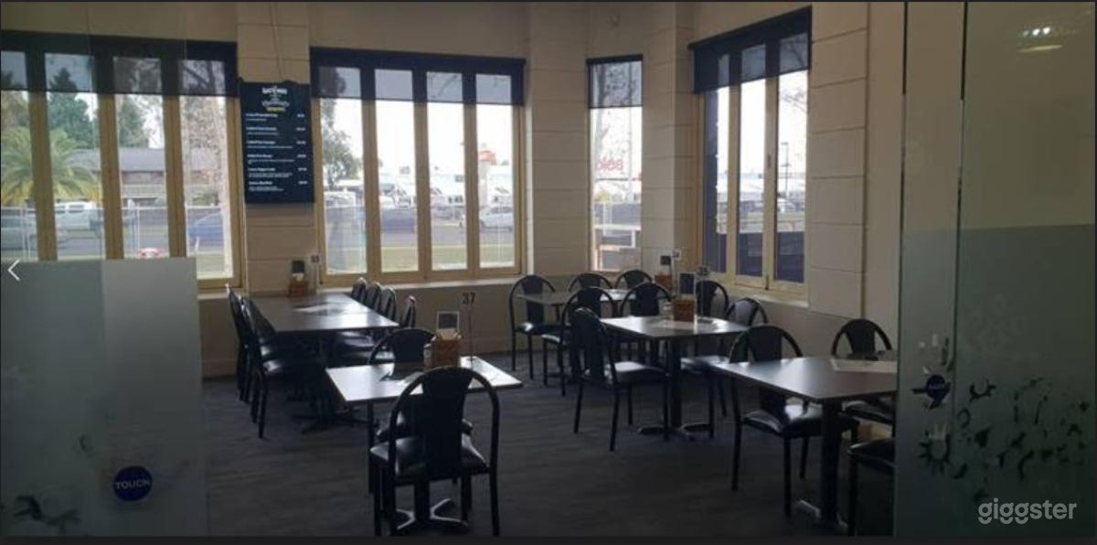 Family Bistro &amp; Bar (2 private event spaces) Photo 4