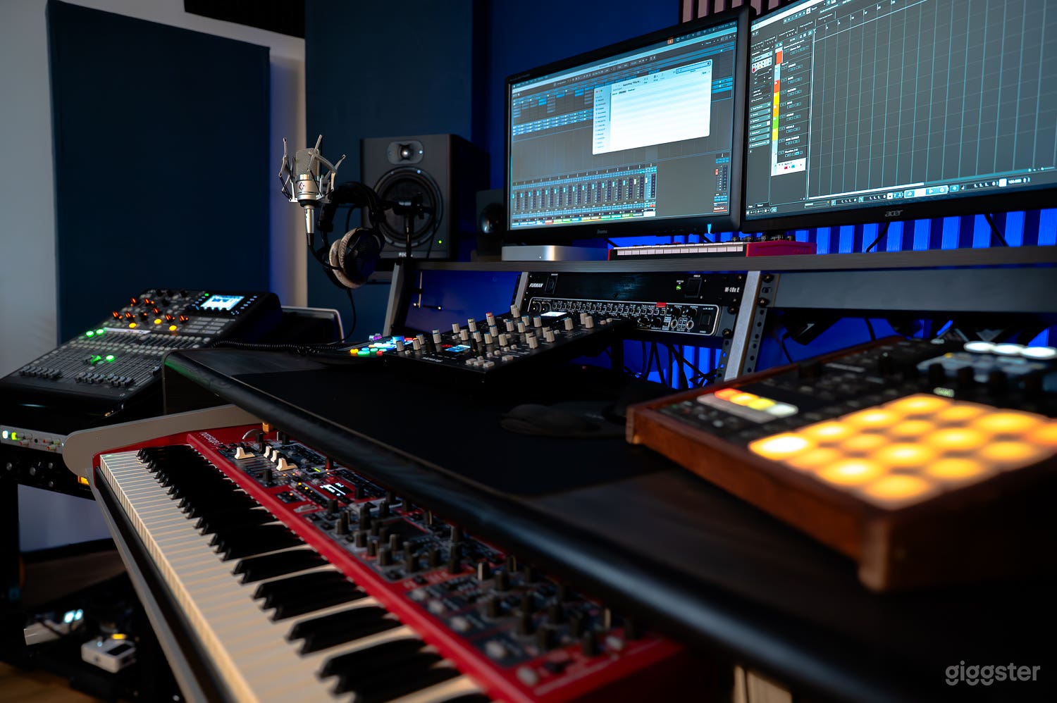 Recording/Podcast Studio in the Heart of Berlin Neukölln Photo 4