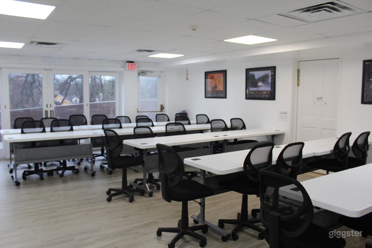  Fully Equipped Conference Classroom with High-Speed Wi-Fi 