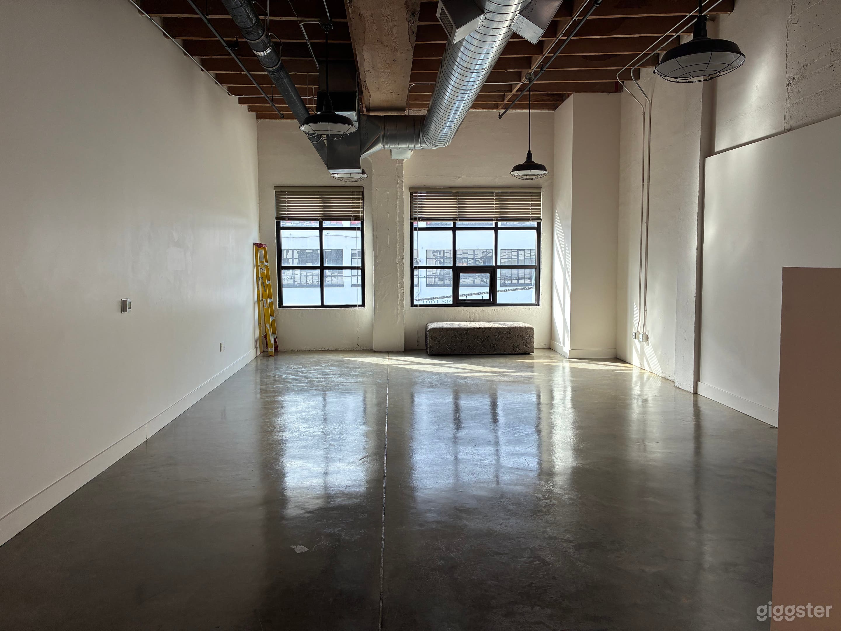 STUDIO - Central Eastside Affordable Perfection Photo 1