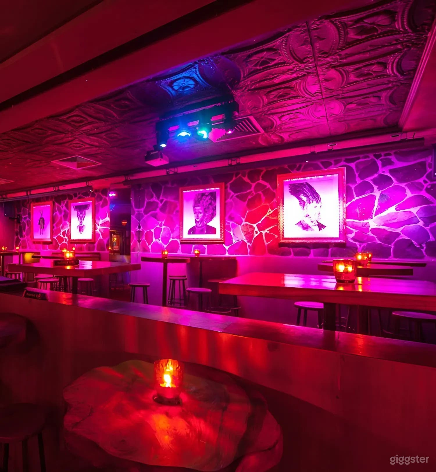 Scottish Themed Bar &amp; Restaurant in Singapore Photo 2