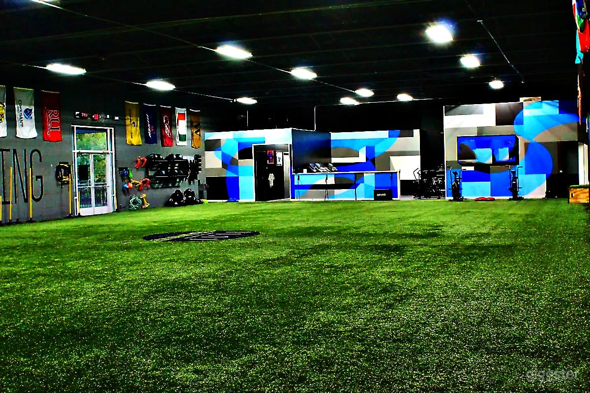 Versatile Sports Arena for Recreation and Events Photo 1