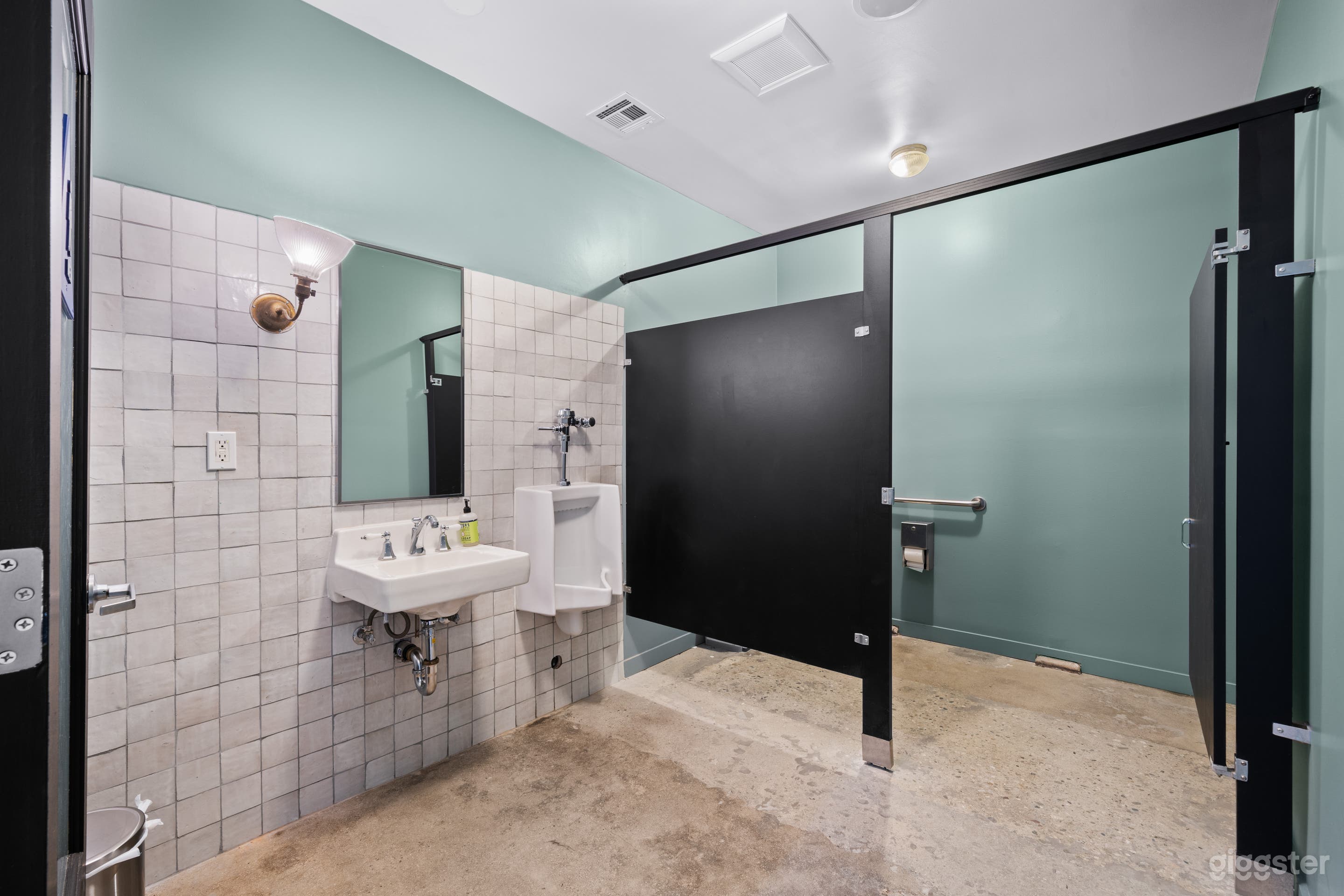 ECHO PARK WHITEROOM: CREATIVE SPACE Photo 4