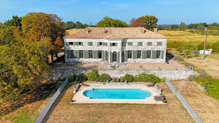  17th Century Estate, 32p, 14br, Pools, Billiards, Views, 1000m2 
