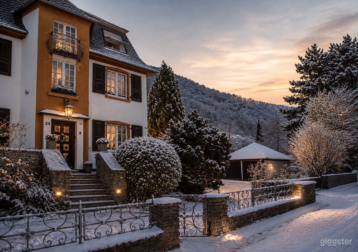 Villa am Flussufer mit parkähnlichem Grundstück und Garten Foto 1