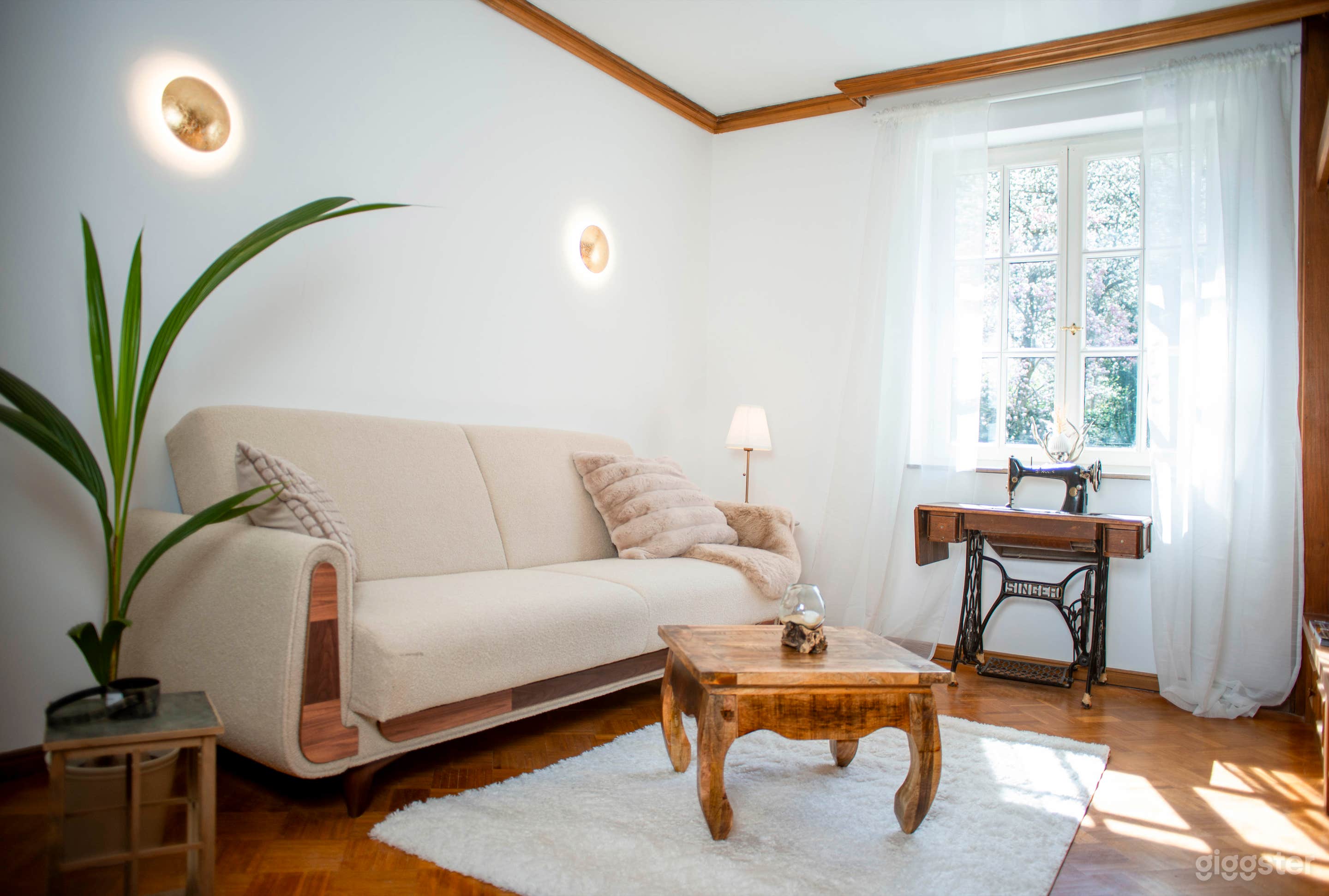 Villa am Flussufer mit parkähnlichem Grundstück und Garten Foto 3