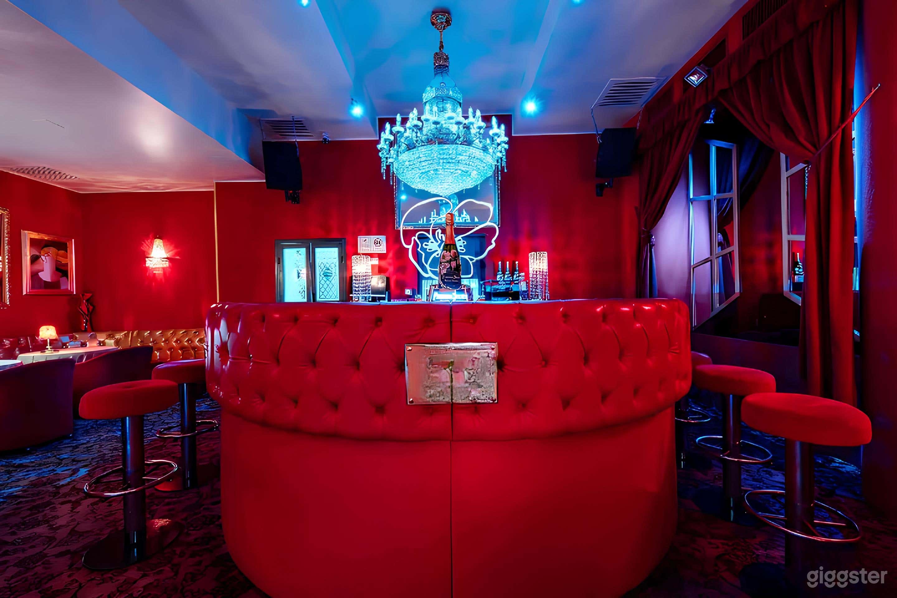 Foto di Nightclub Storico di Lusso a Milano 1
