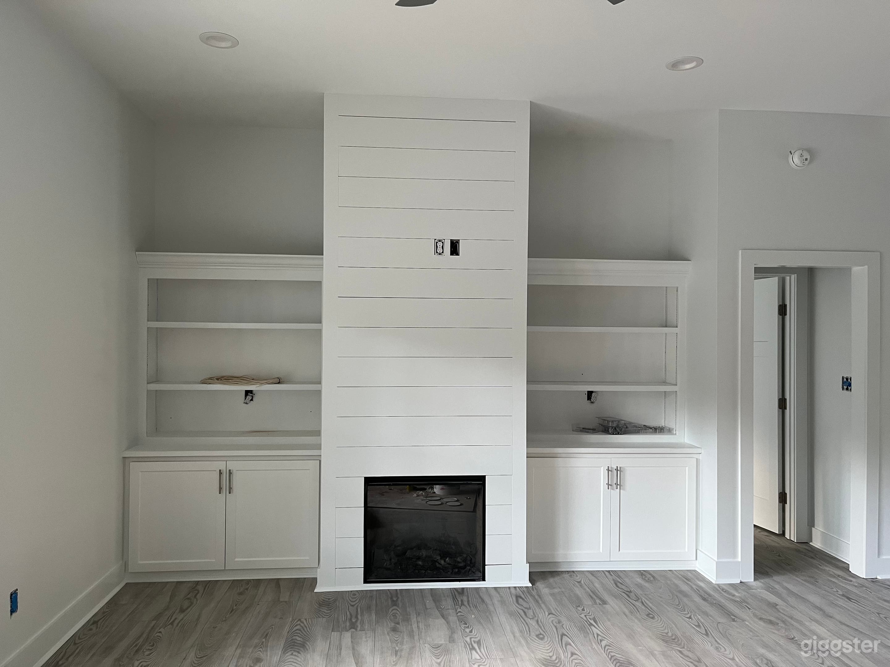 Electric fireplace, book shelves