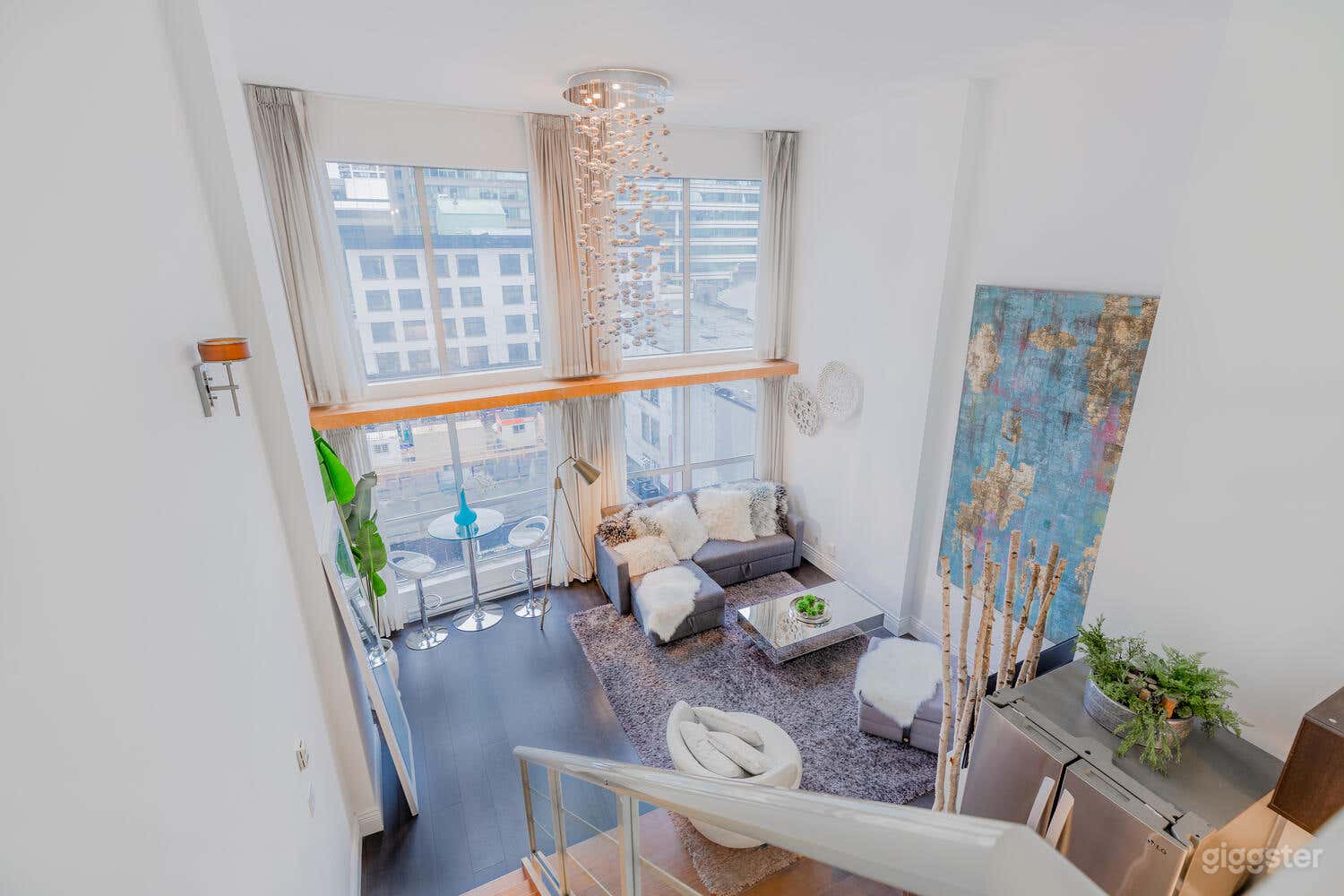 Stunning Designer Downtown Vancouver Loft Photo 1