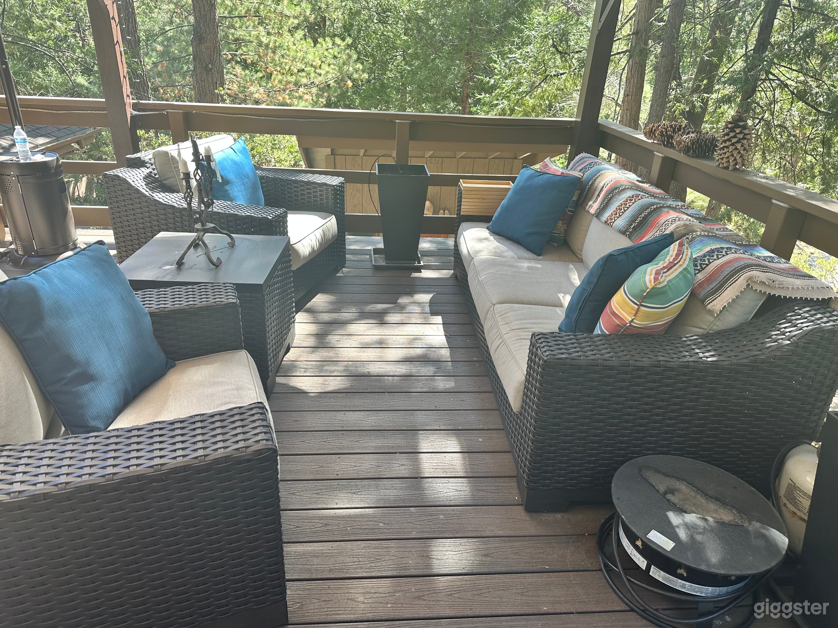 Large Outdoor Deck Photo 3