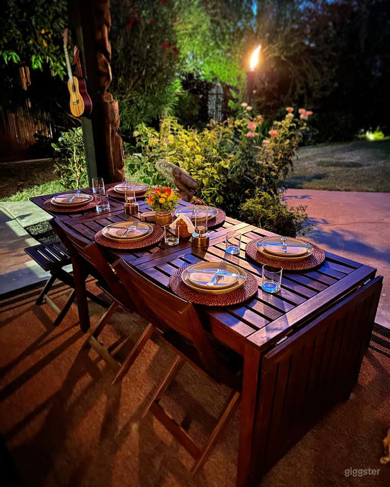  Outdoor covered patio 