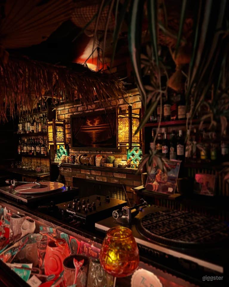  Mid-Century Tropical Tiki House for Filming & Events 