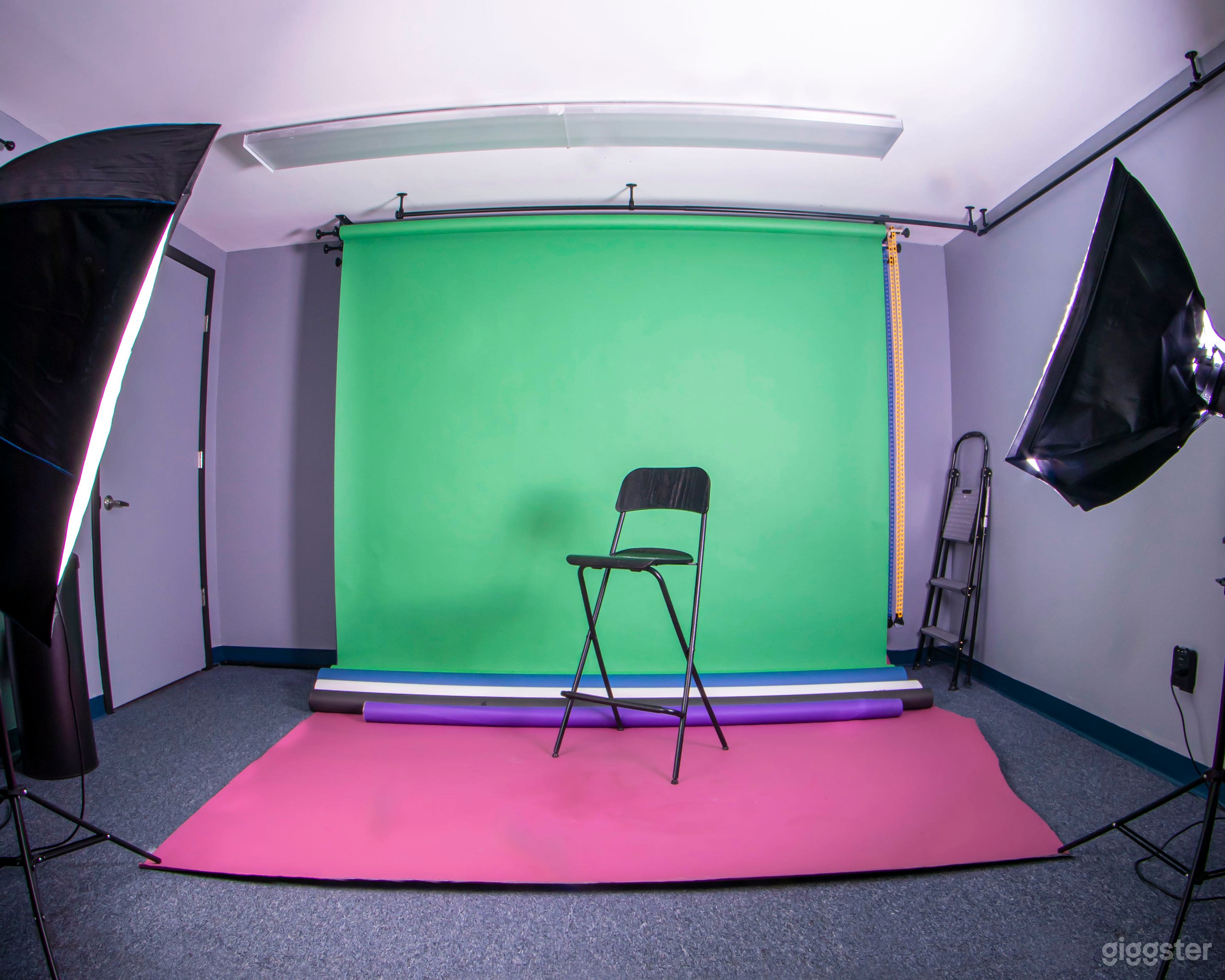 Cozy, Creative Studio Space Photo 3