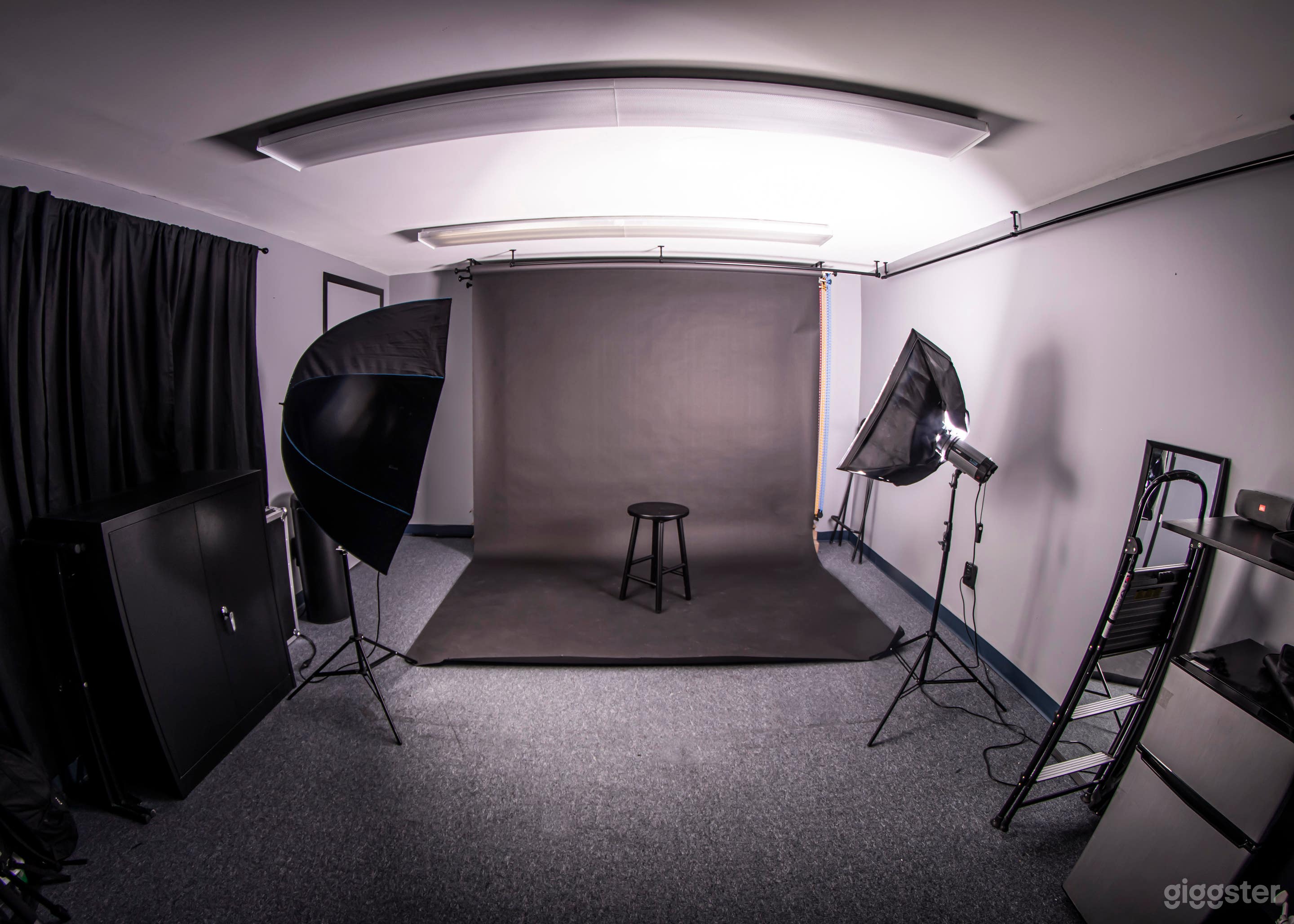 Cozy, Creative Studio Space Photo 2