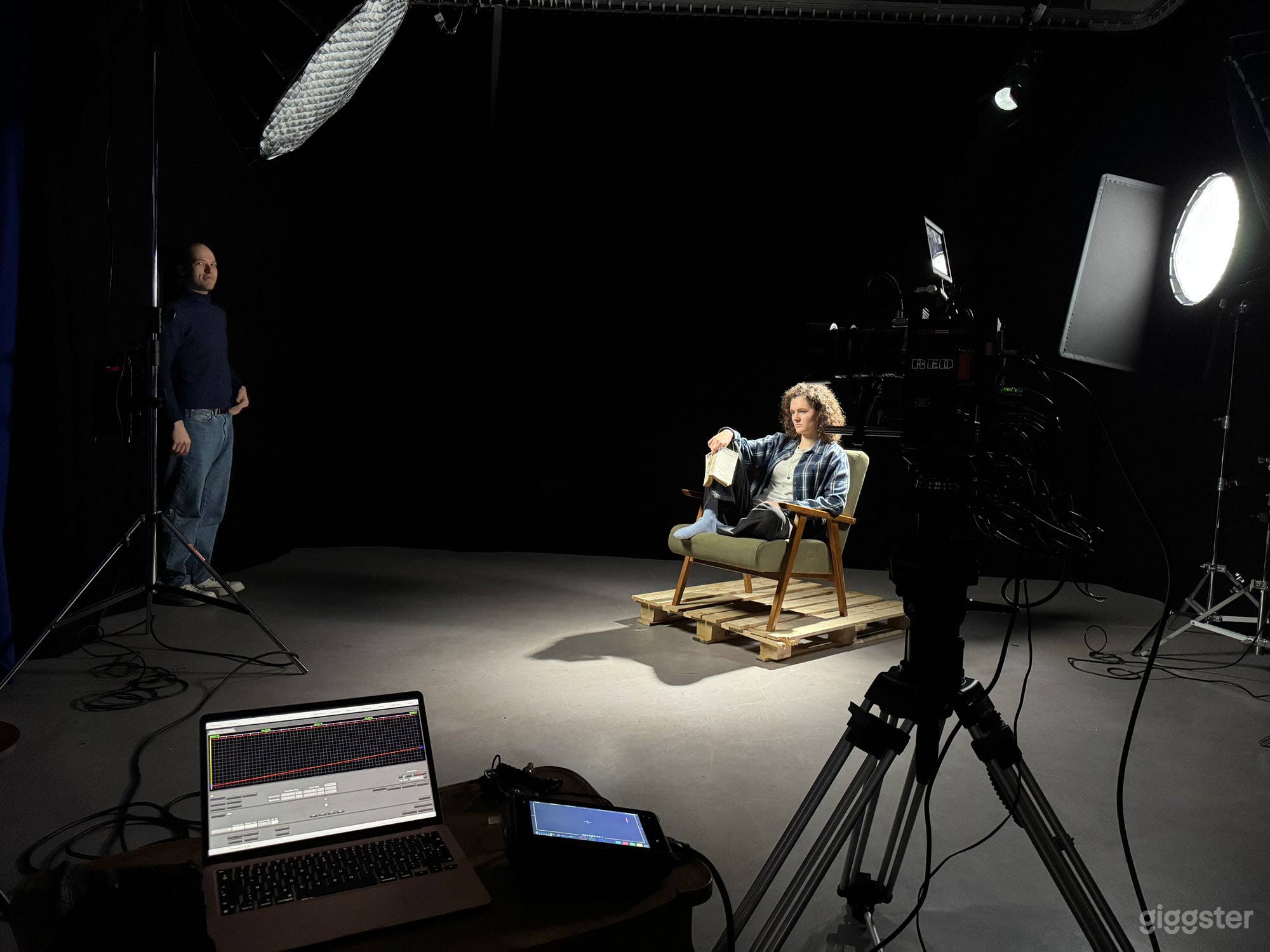 Photo de Studio de tournage et photo équipé – 50m² – Proche Paris 4