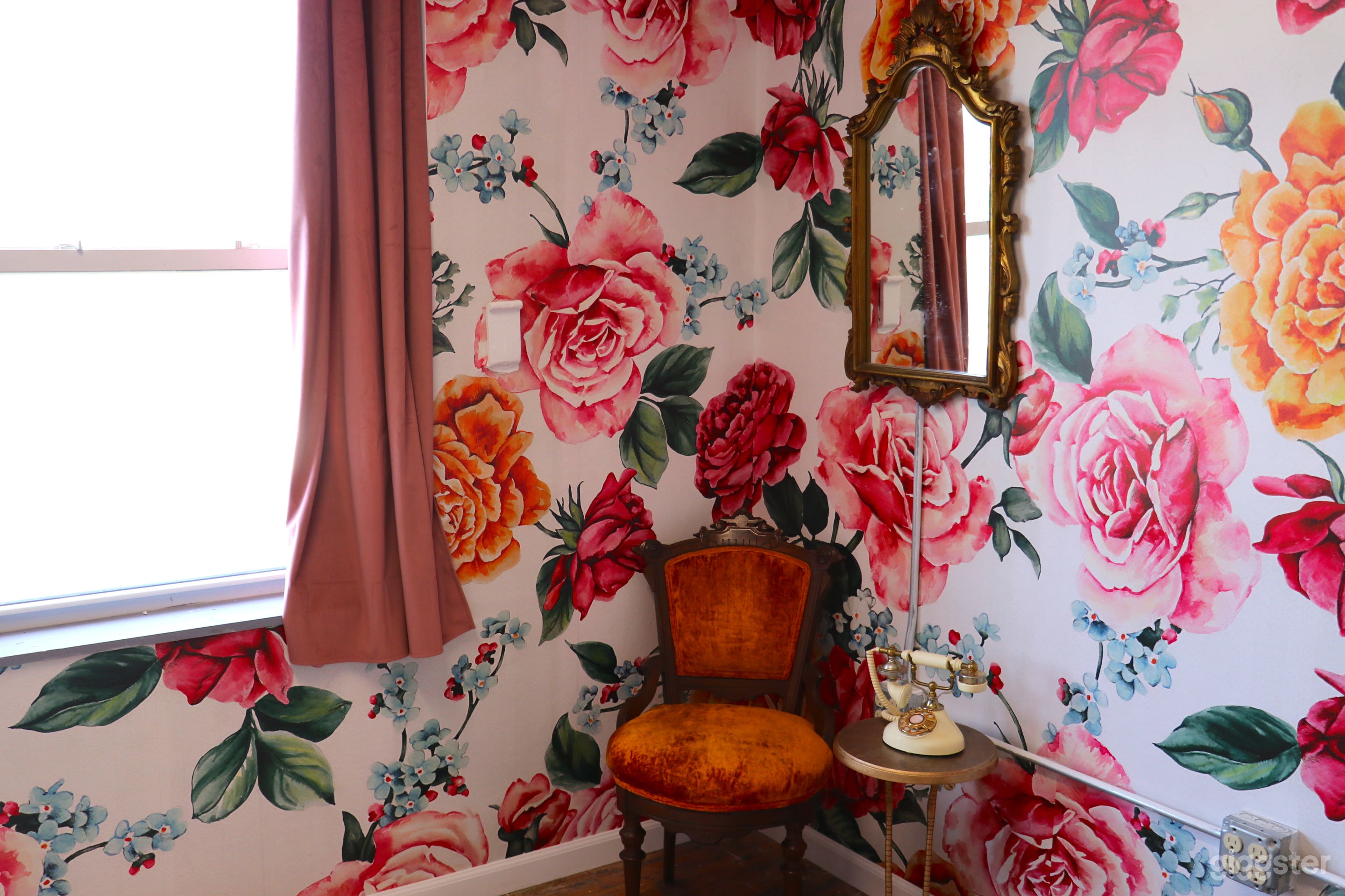 Brooklyn Industrial Space with Fun Sets and Props Photo 2