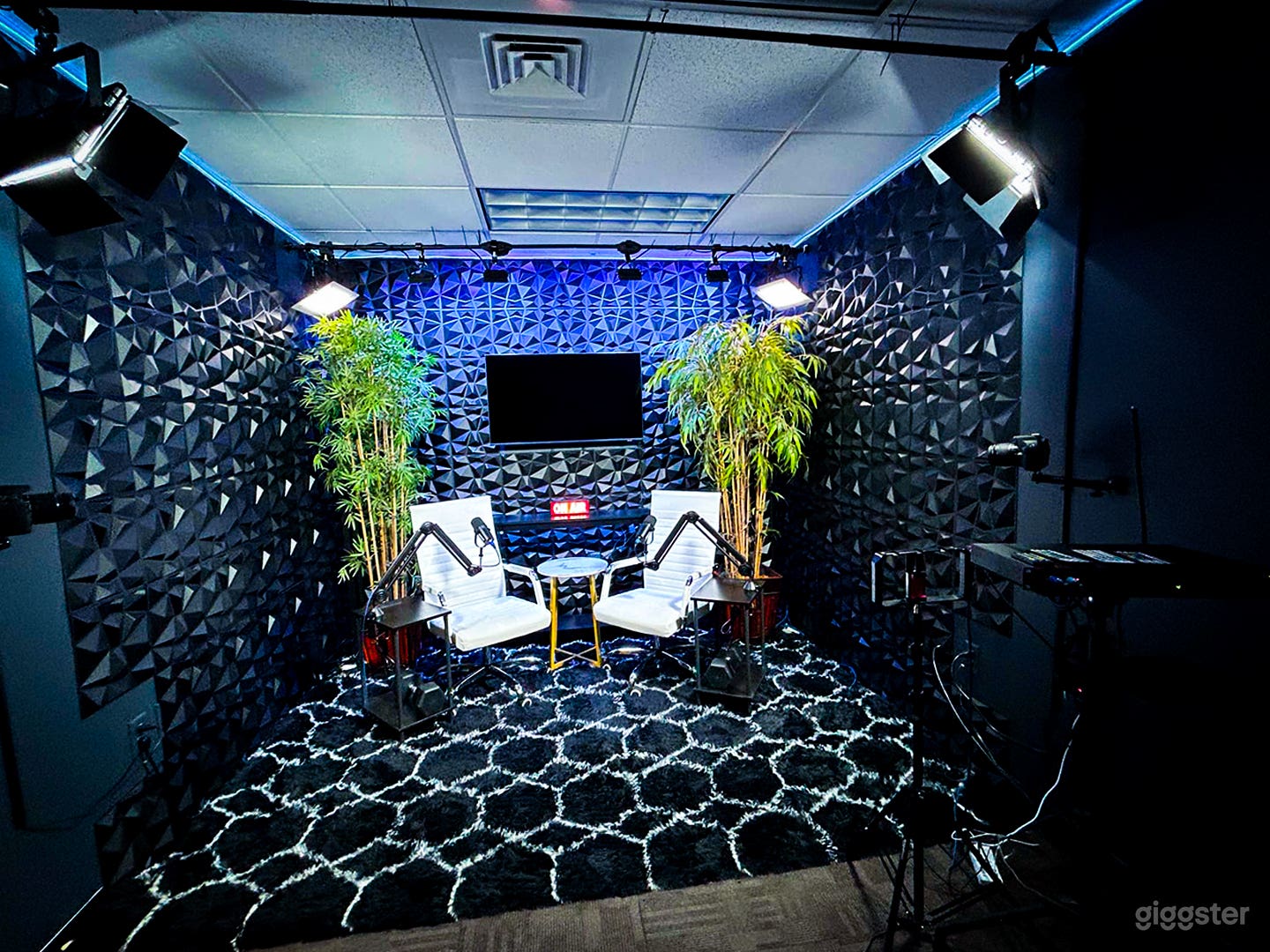 Creative Studio Space for Podcasts & Creators Photo 4