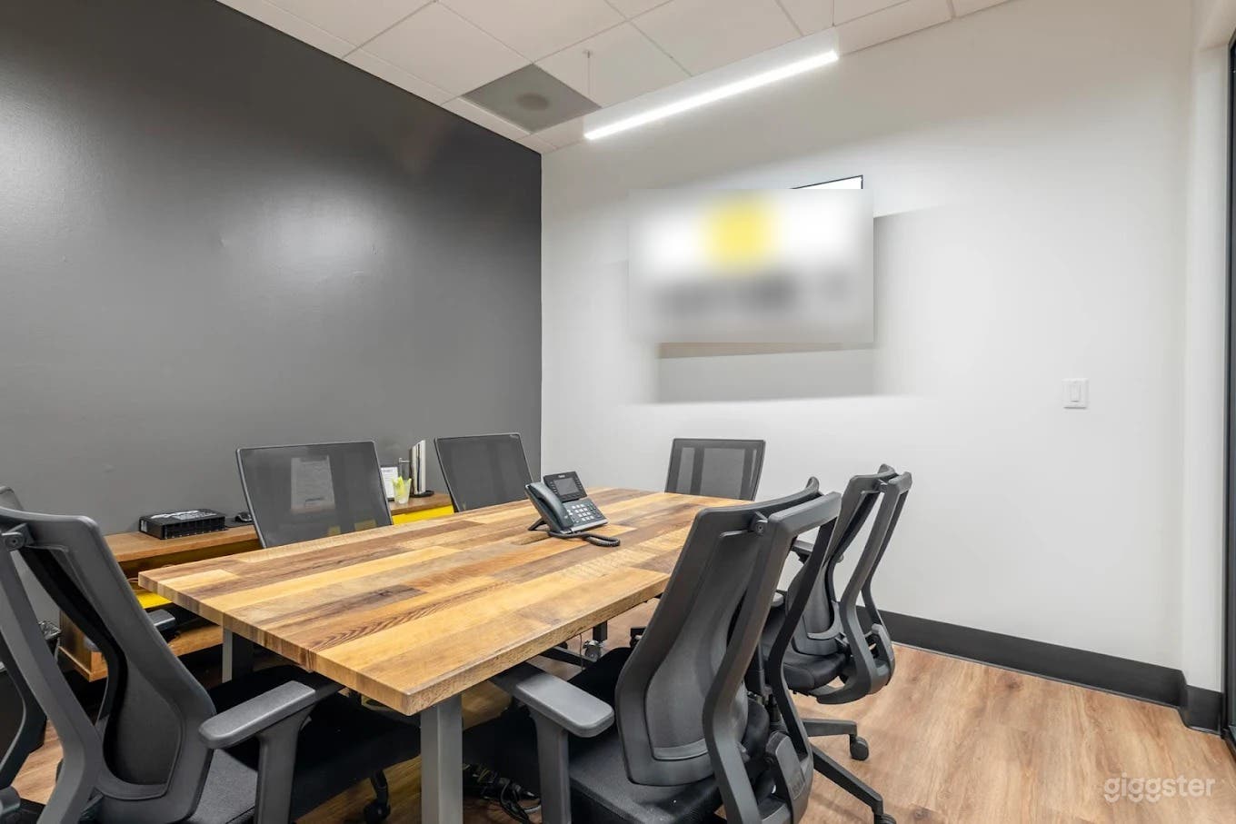 Medium Conference Room Photo 2