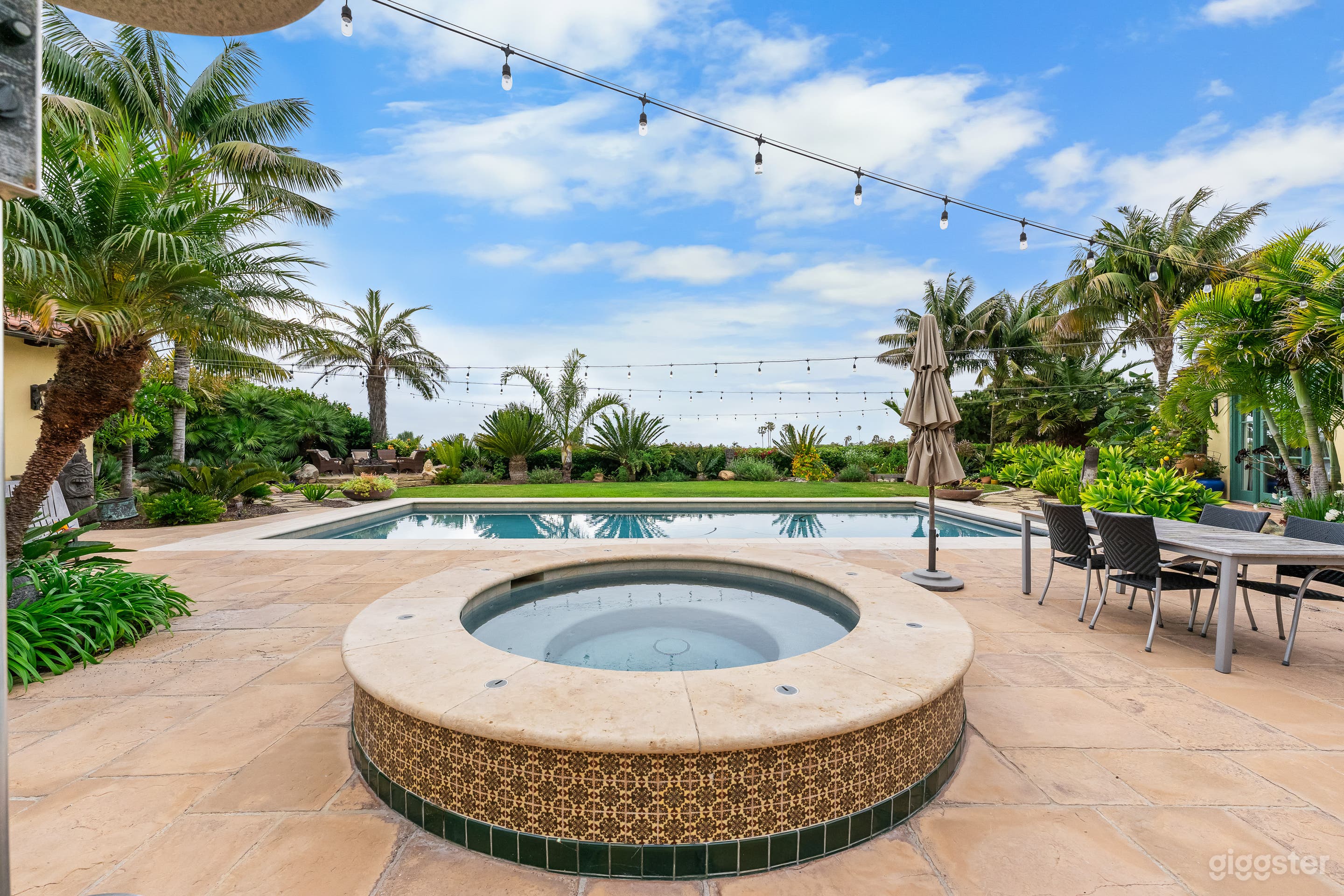 Luxury Italian Villa with Secret Tropic Gardens  Photo 4