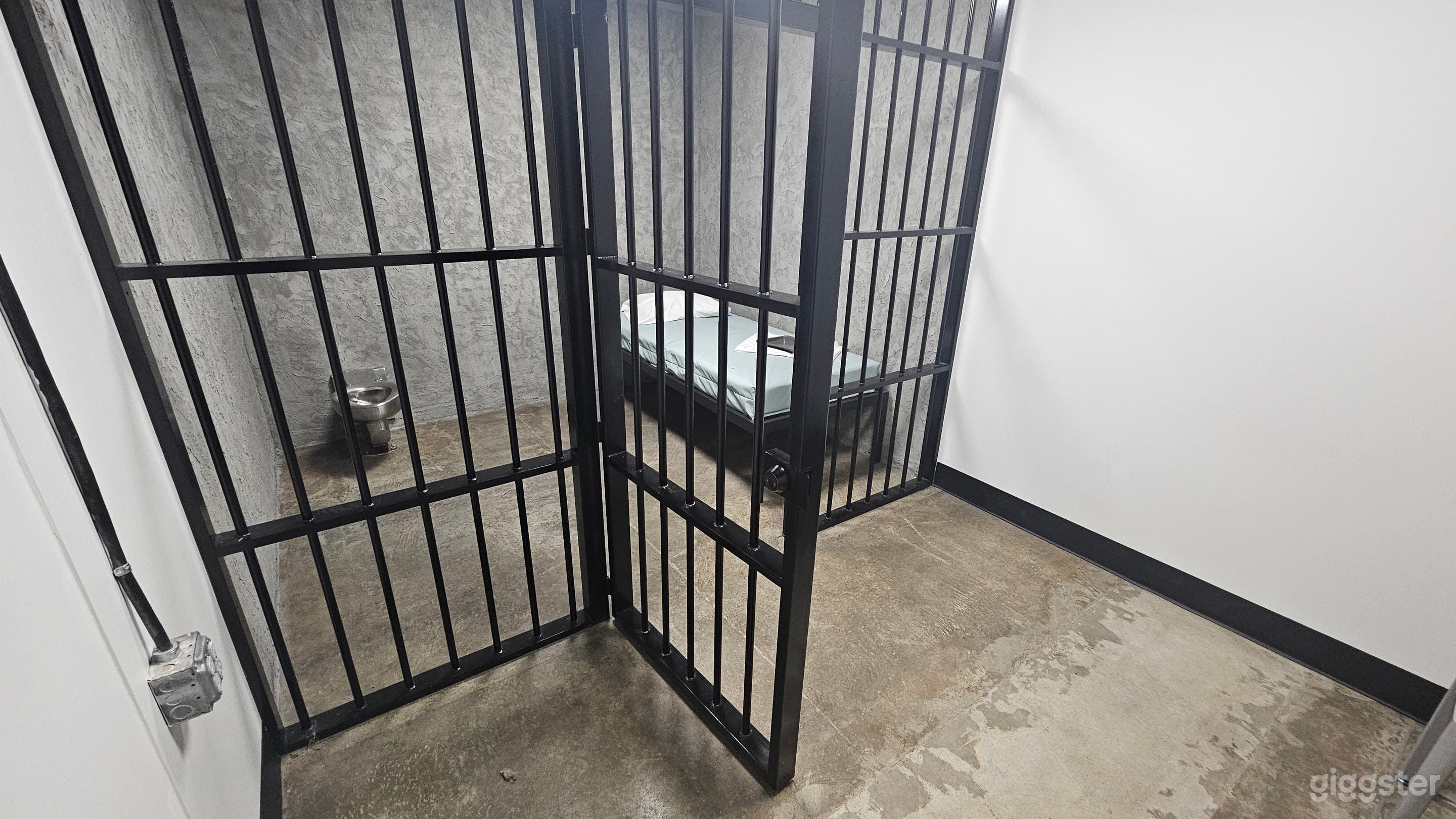 Microstudio Jail Set Photo 2