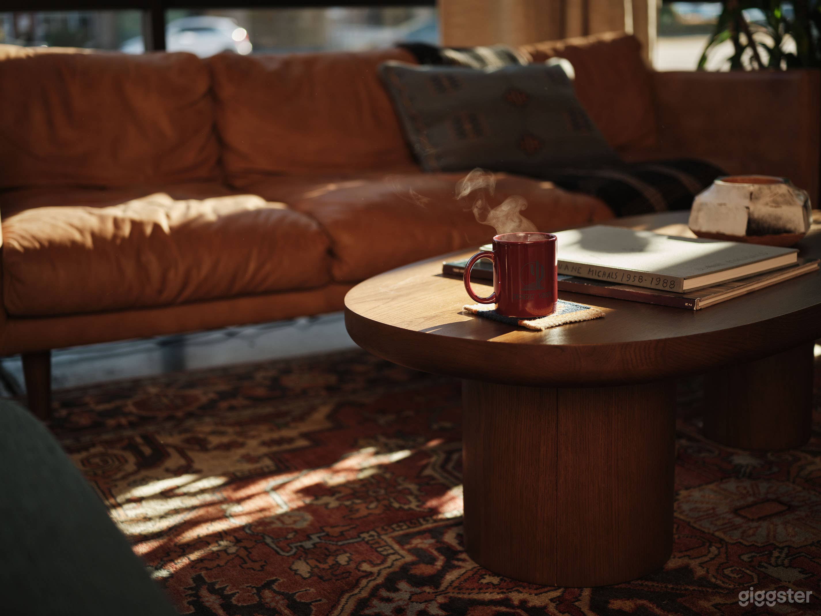 A Contemporary Photo &amp; Film Studio Photo 3