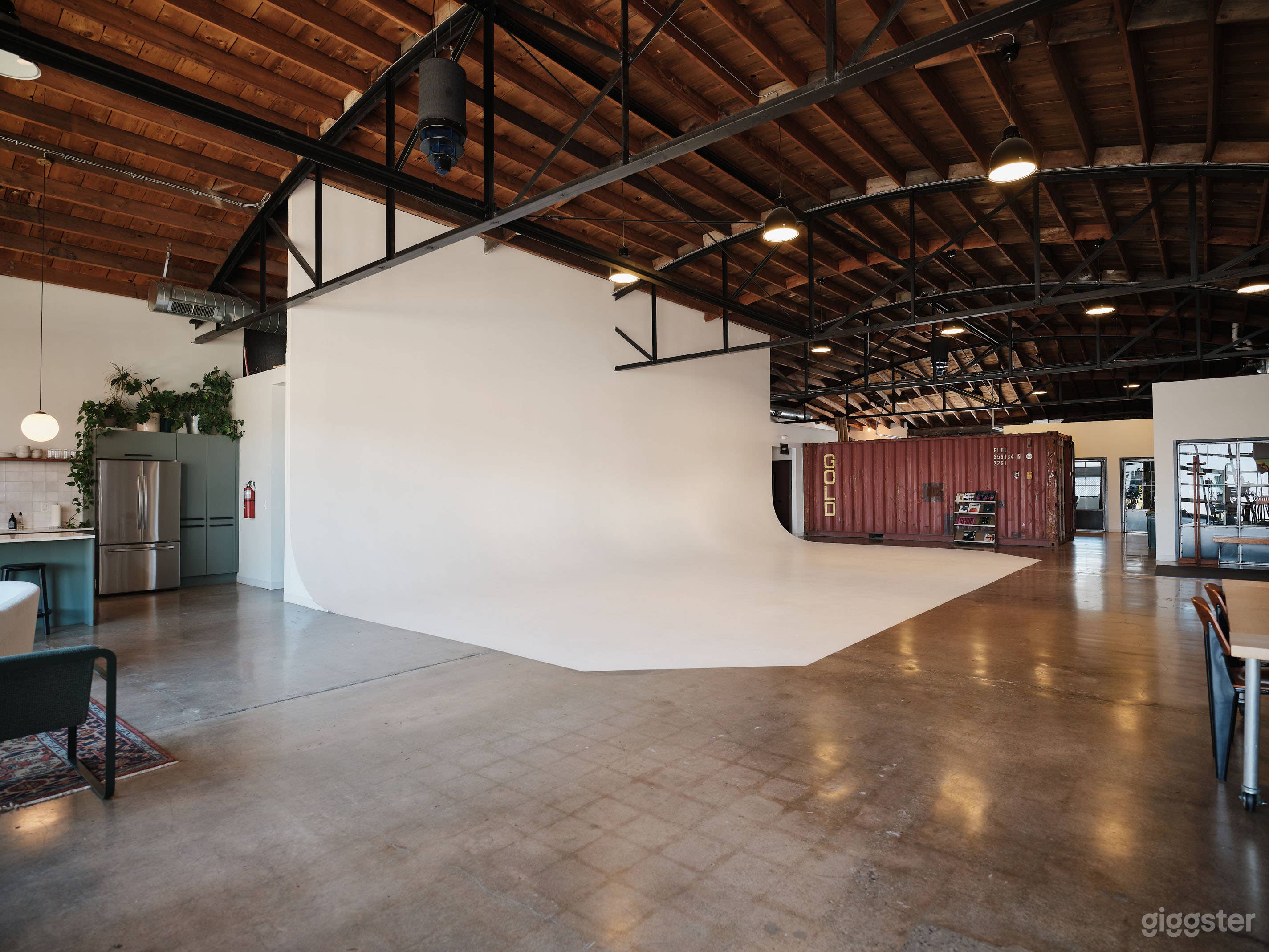 A Contemporary Photo &amp; Film Studio Photo 1