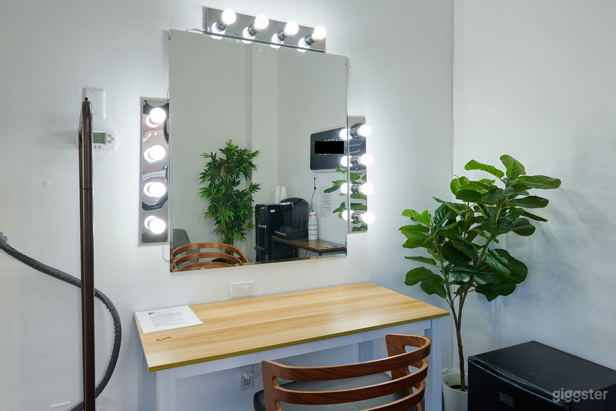 Spacious Private Photo Studio in Surf City Photo 4