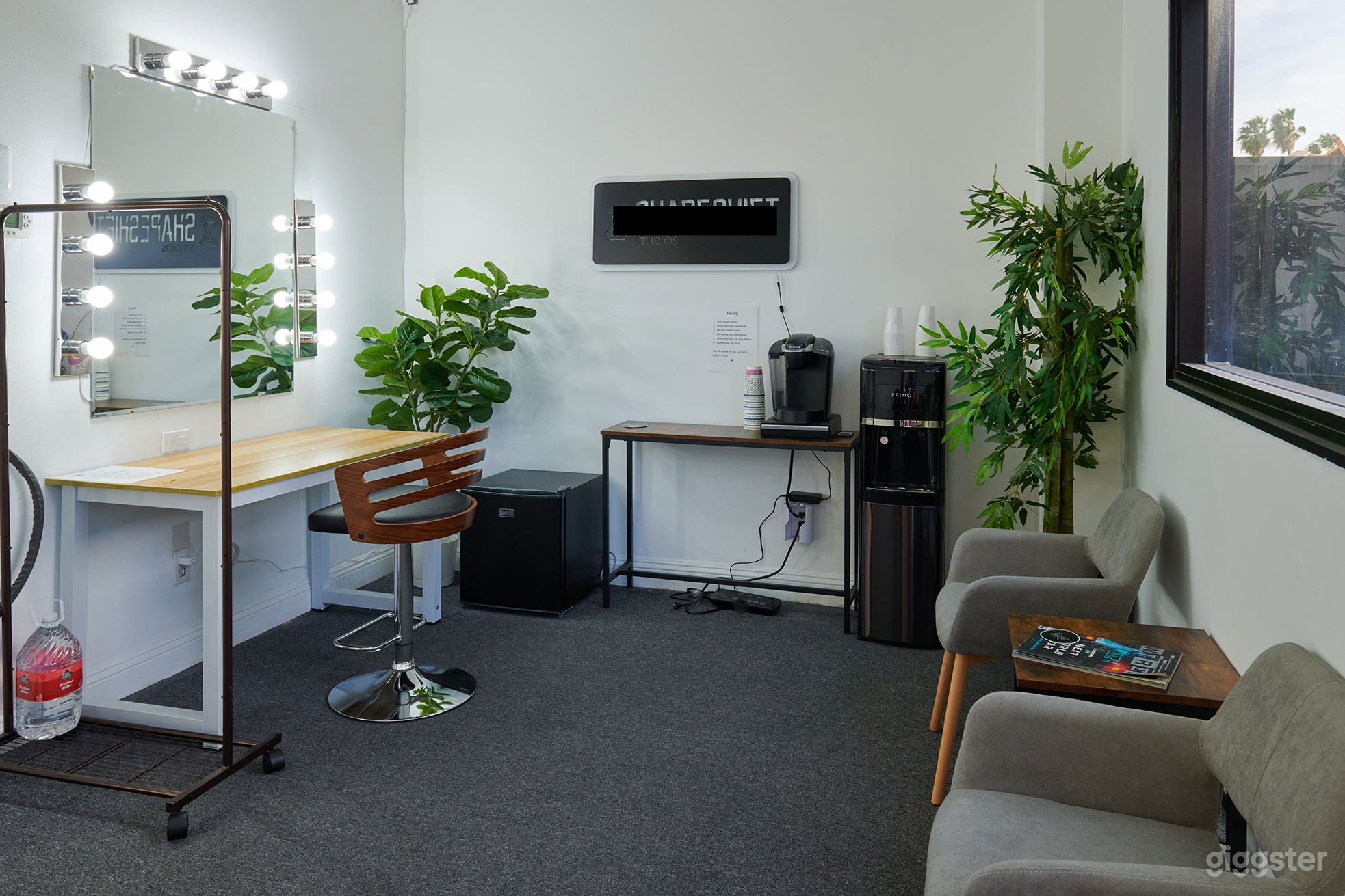 Spacious Private Photo Studio in Surf City Photo 2