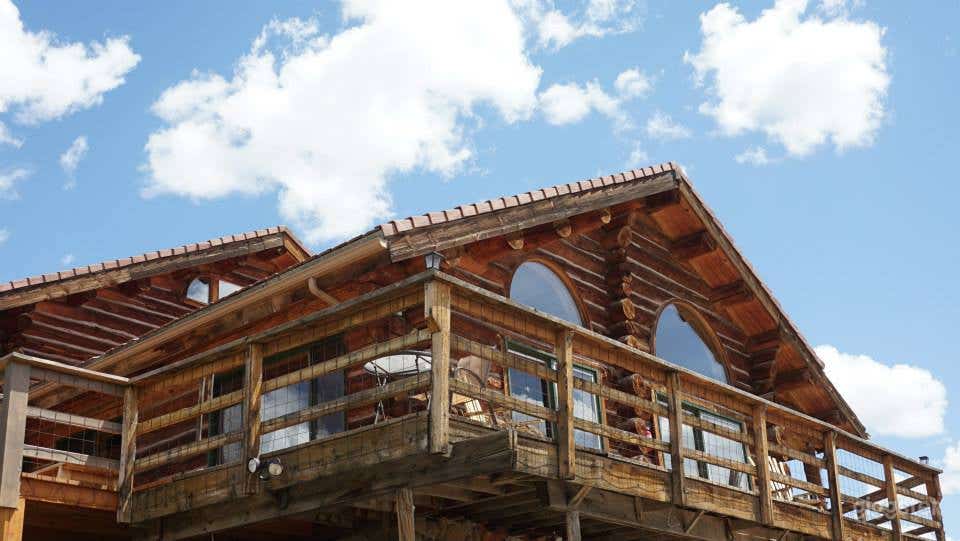 Country Style Event Space with a View of the Garden Photo 3